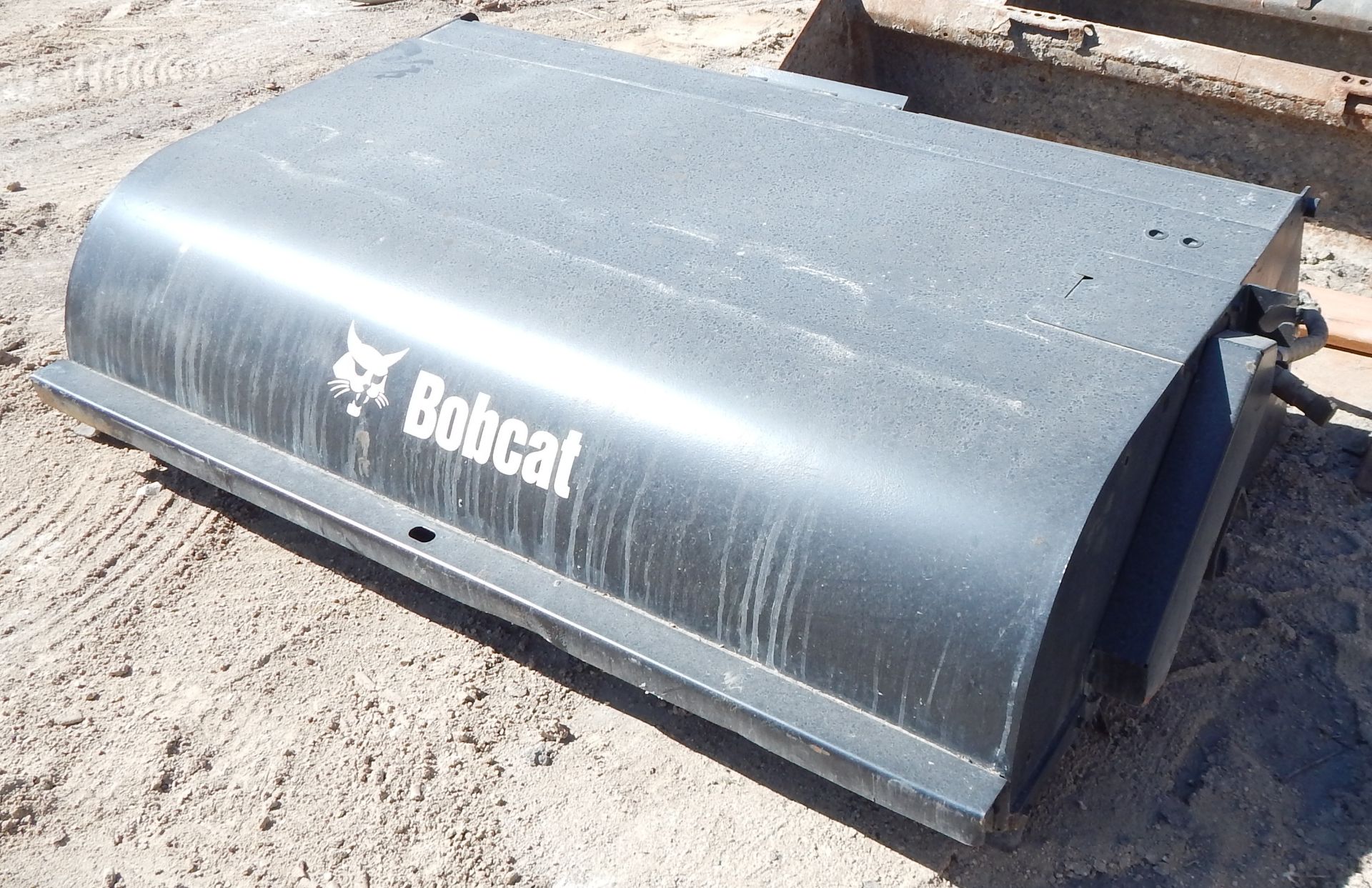 BOBCAT 6' SWEEPER ATTACHMENT