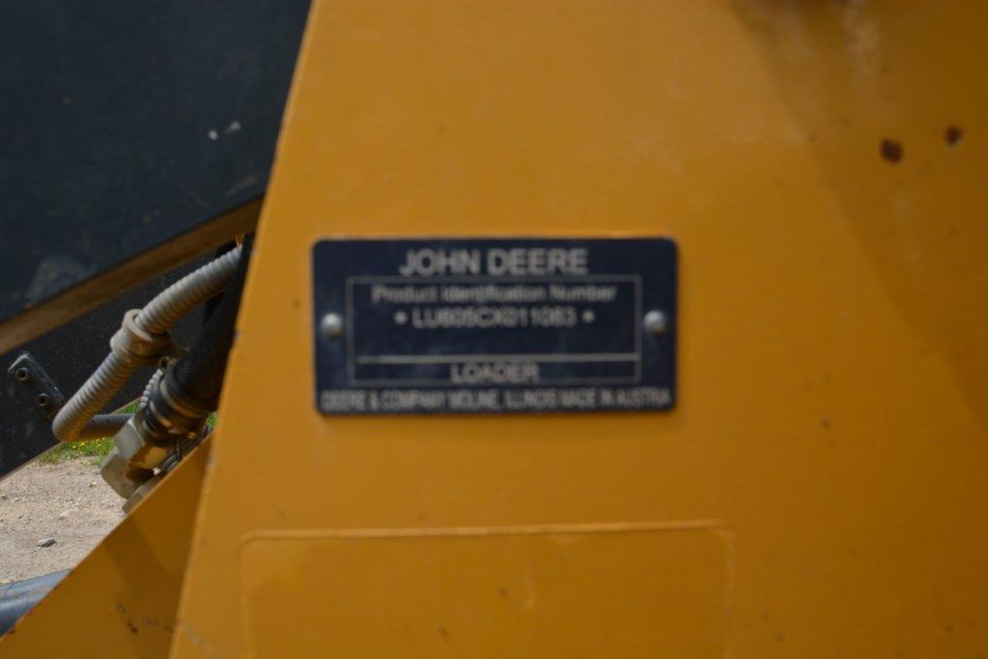 JOHN DEERE (2009) 605C CRAWLER DOZER WITH TURBO DIESEL ENGINE - Image 5 of 5