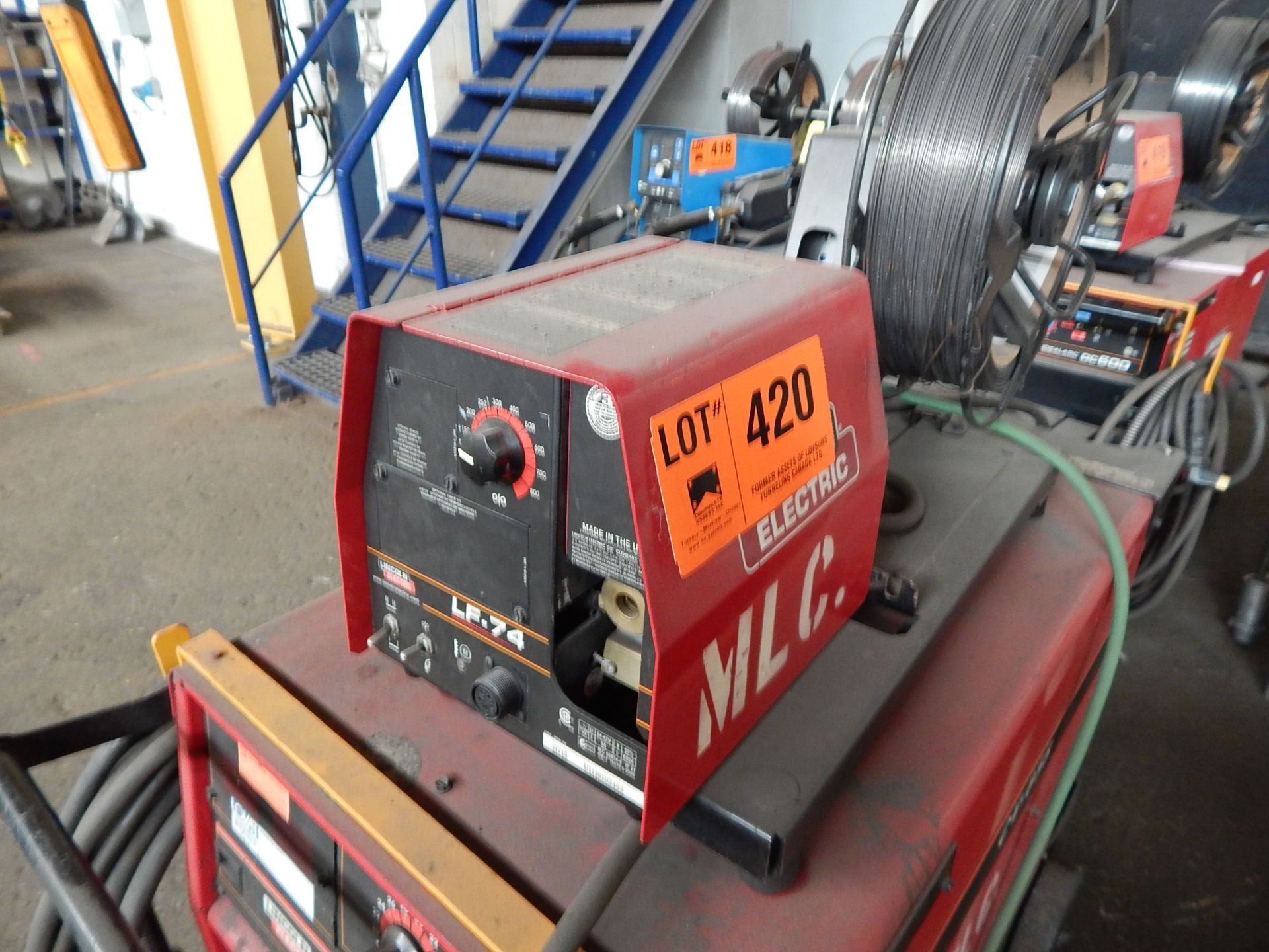 LINCOLN ELECTRIC CV-655 MIG WELDER WITH LINCOLN ELECTRIC LF-74 MIG WIRE FEEDER - Bild 2 aus 2