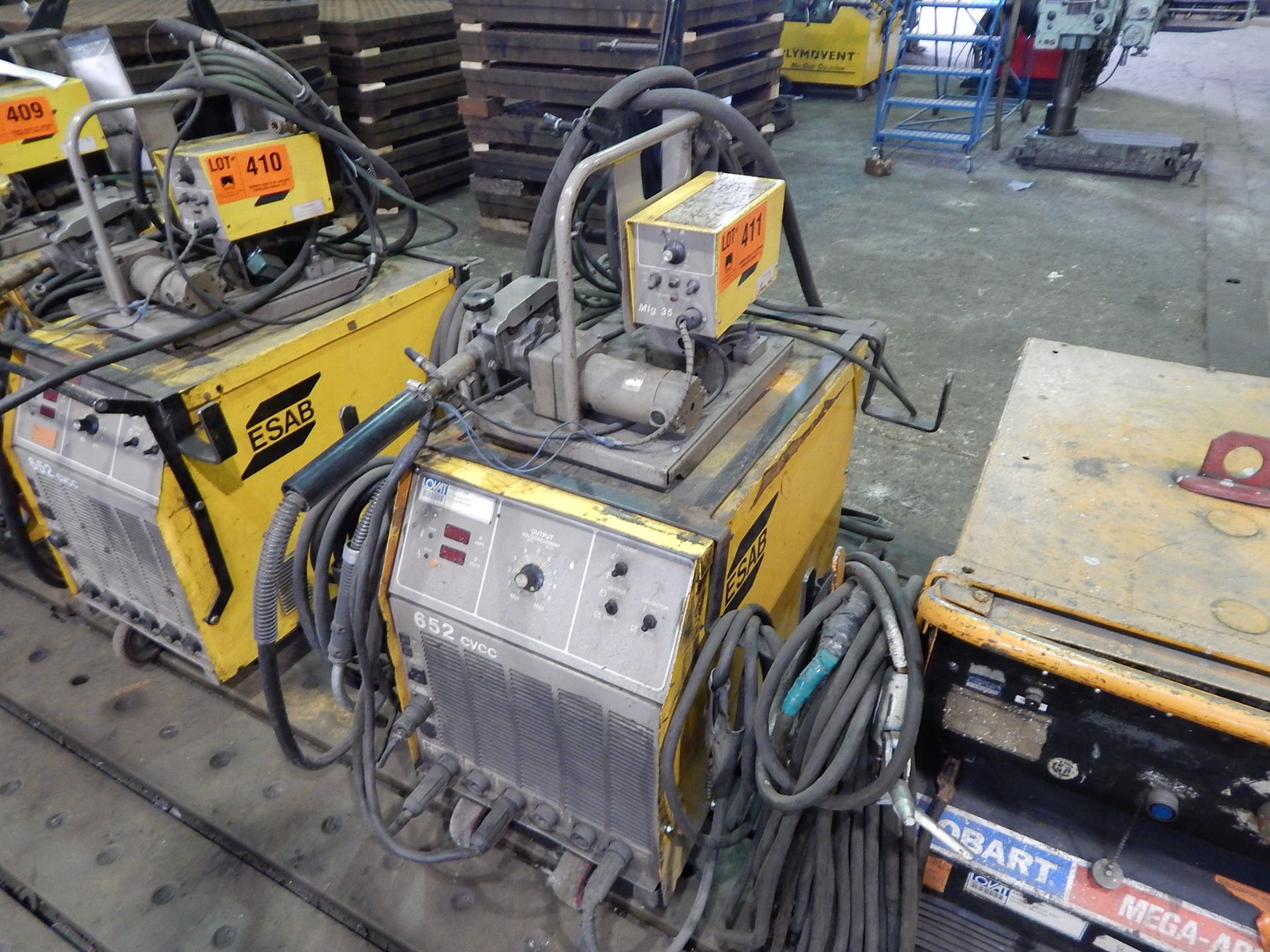 ESAB 652CVCC DIGITAL MIG WELDER WITH ESAB WIRE FEEDER