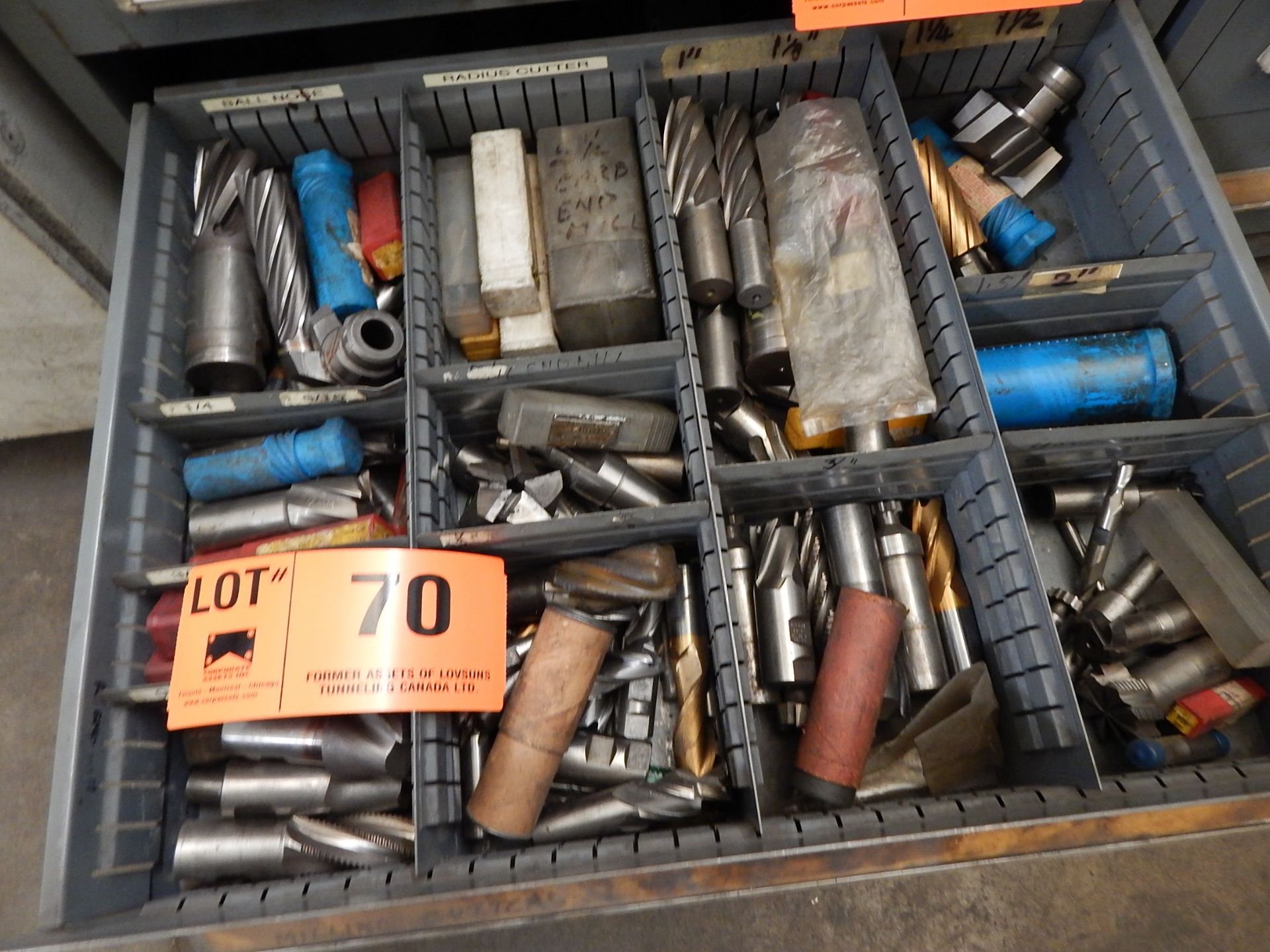 LOT/ CONTENTS OF DRAWER CONSISTING OF ENDMILLS