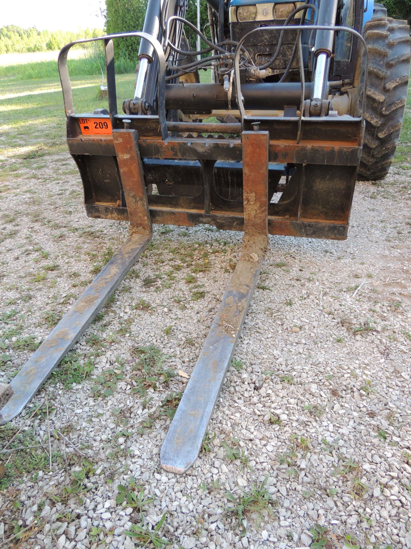 TRACTOR FORKLIFT ATTACHMENT