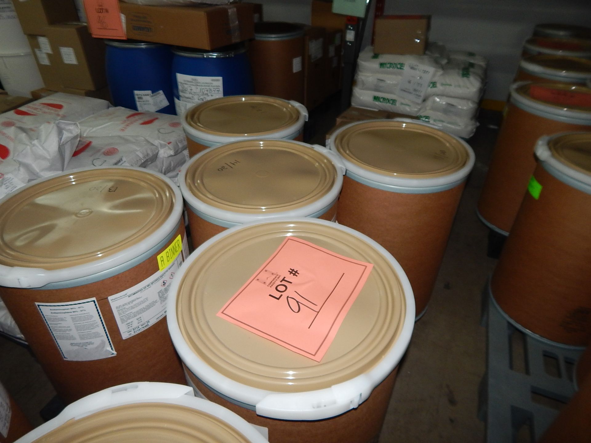 LOT/ SKID WITH CONTENTS CONSISTING OF 50KG DRUMS OF ACETAMINOPHEN