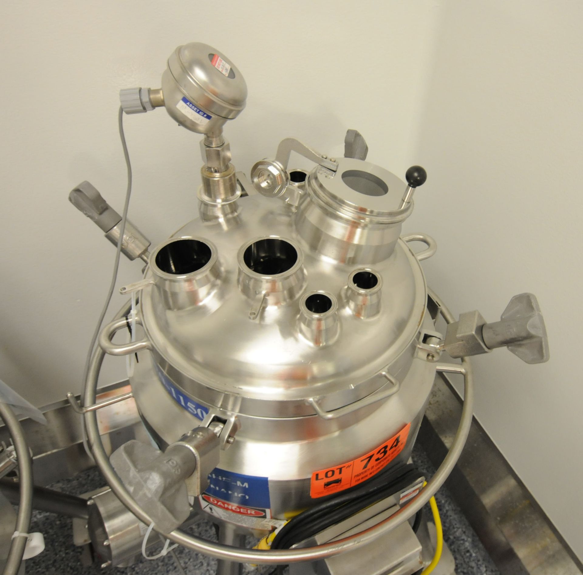 DCI (2009) AHF-M NANO PORTABLE JACKETED STAINLESS STEEL REACTOR VESSEL WITH 50 LITER CAPACITY, 45 - Image 2 of 2