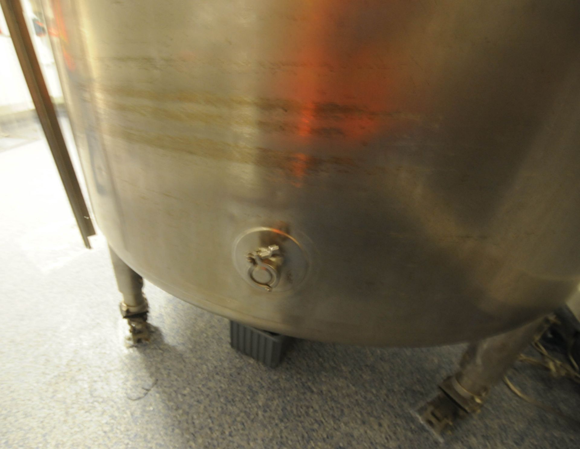 MUELLER T#54 STAINLESS STEEL JACKETED MIXING TANK WITH 4500 LITER CAPACITY, 25 PSI @ 300 DEG F - Image 3 of 6