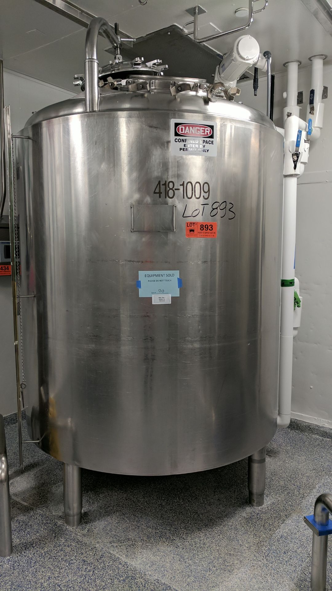 DCI (R&R 2001) TANK# P-9 STAINLESS STEEL JACKETED MIXING TANK WITH 4000 LITER CAPACITY, 50 PSIG @