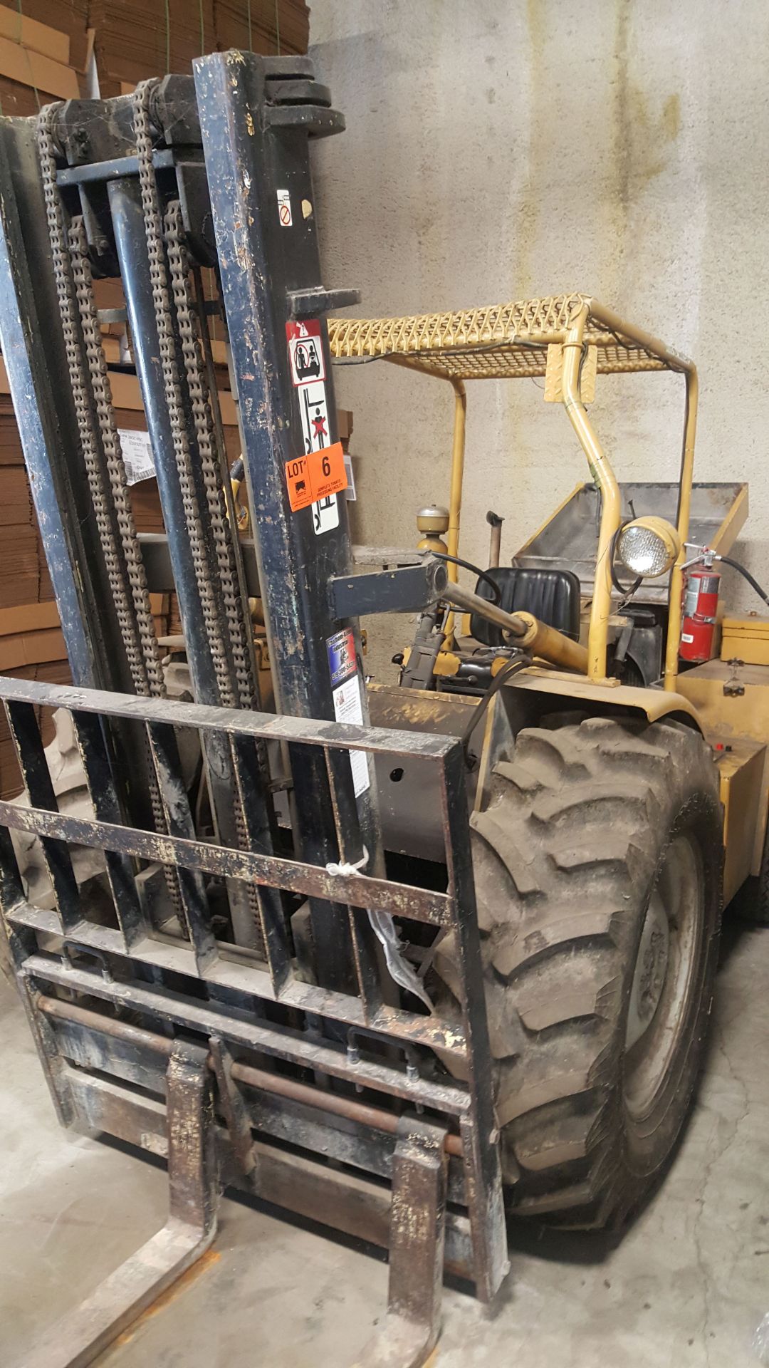 WARNER & SWASEY OUTDOOR FORKLIFT WITH 6000 LB. CAPACITY, PNEUMATIC TIRES, S/N: 16078