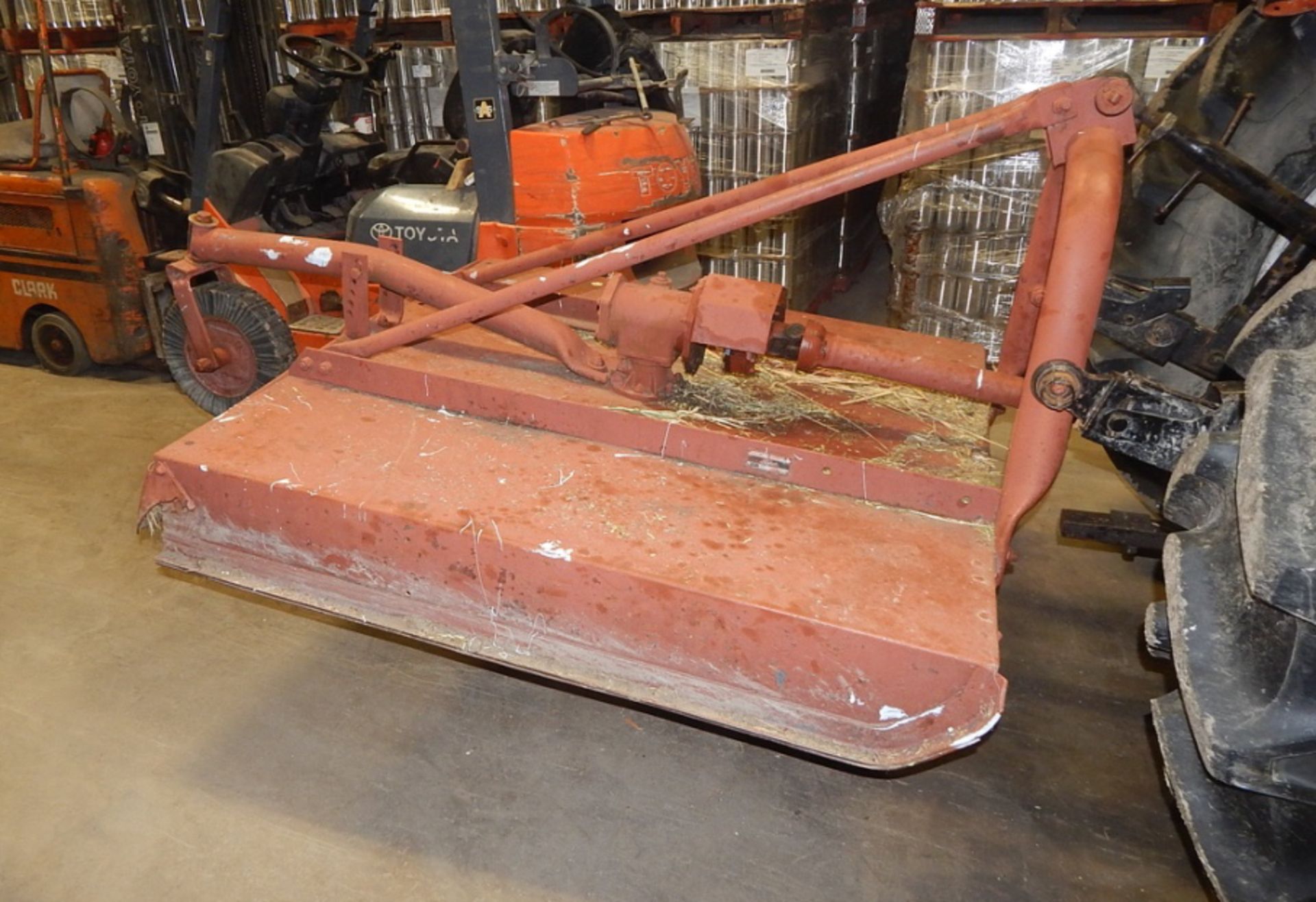 ZETOR 10540 DIESEL TRACTOR WITH 4.2L 4 CYLINDER ENGINE, 65" REAR TIRES, ENCLOSED CAB, RADIO, CLIMATE - Image 2 of 2