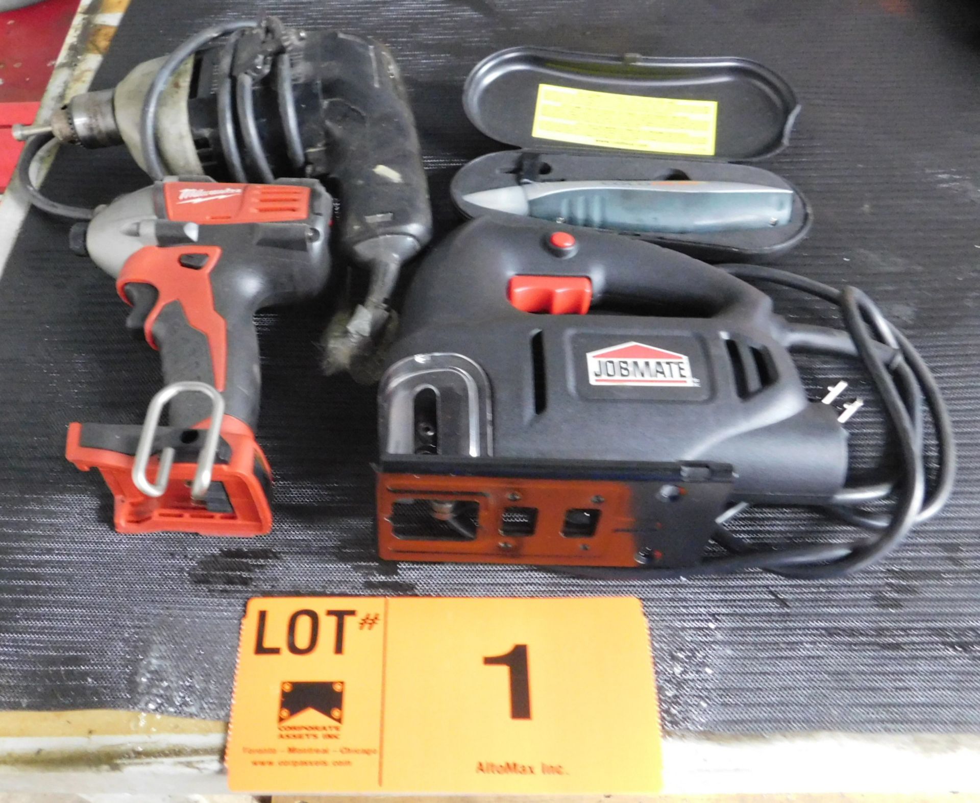 LOT/ POWER TOOLS INCLUDING DRILLS, JIGSAW & SOLDERING GUN