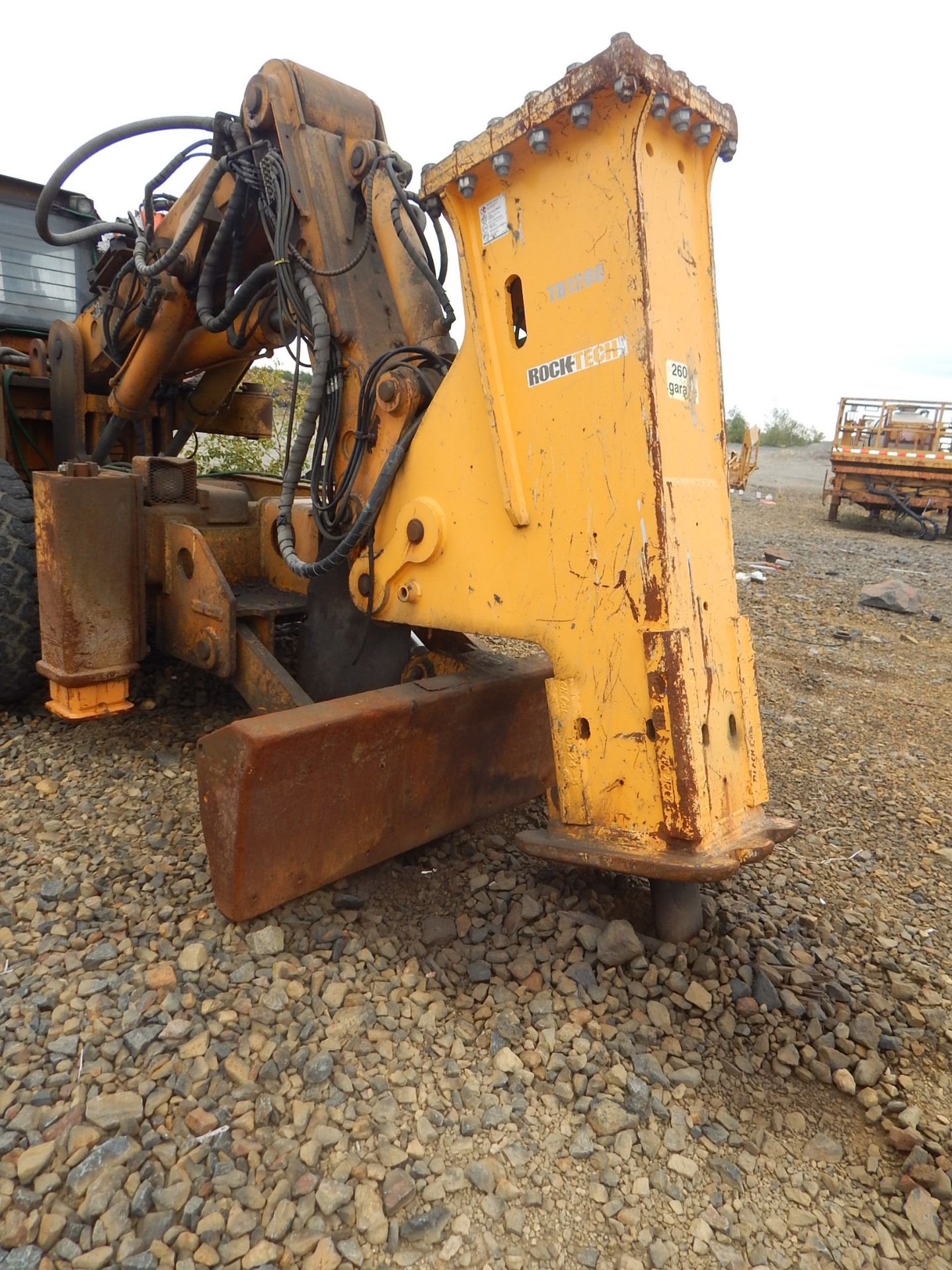 BTI TM15X-TB1280XCS ROCK BREAKER WITH ROCK TECH BT1280 ATTACHMENT S/N: 2006046 (UNIT 046)(LOCATED AT - Image 6 of 16