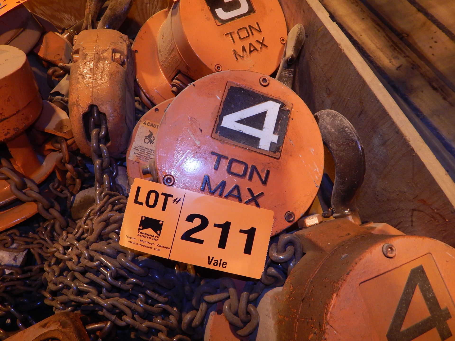 CM 4 TON CHAIN HOIST (LOCATED AT STOBIE MINE)