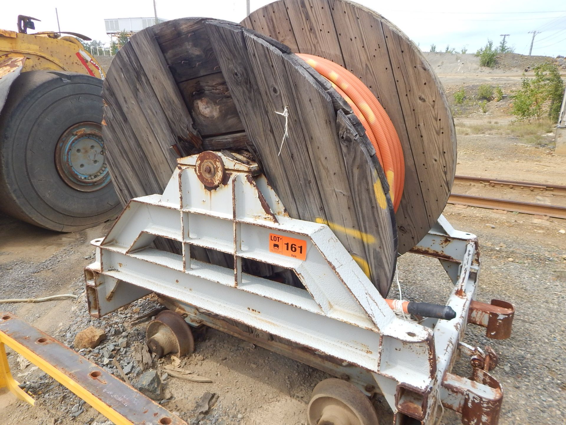 LOT/ CABLE REEL CAR WITH CABLE REEL (LOCATED AT STOBIE MINE)