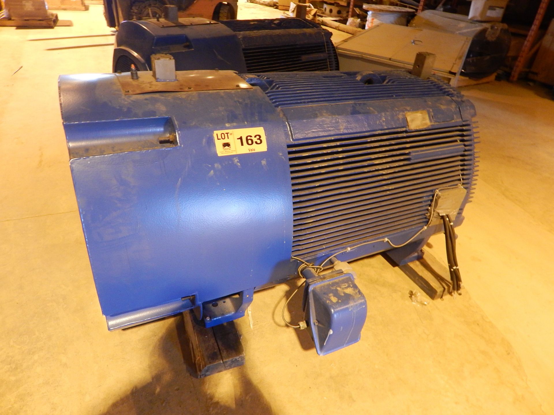 WESTINGHOUSE 650HP/887RPM/2300/4160VOLT/3PH ELECTRIC MOTOR (LOCATED AT STOBIE MINE)