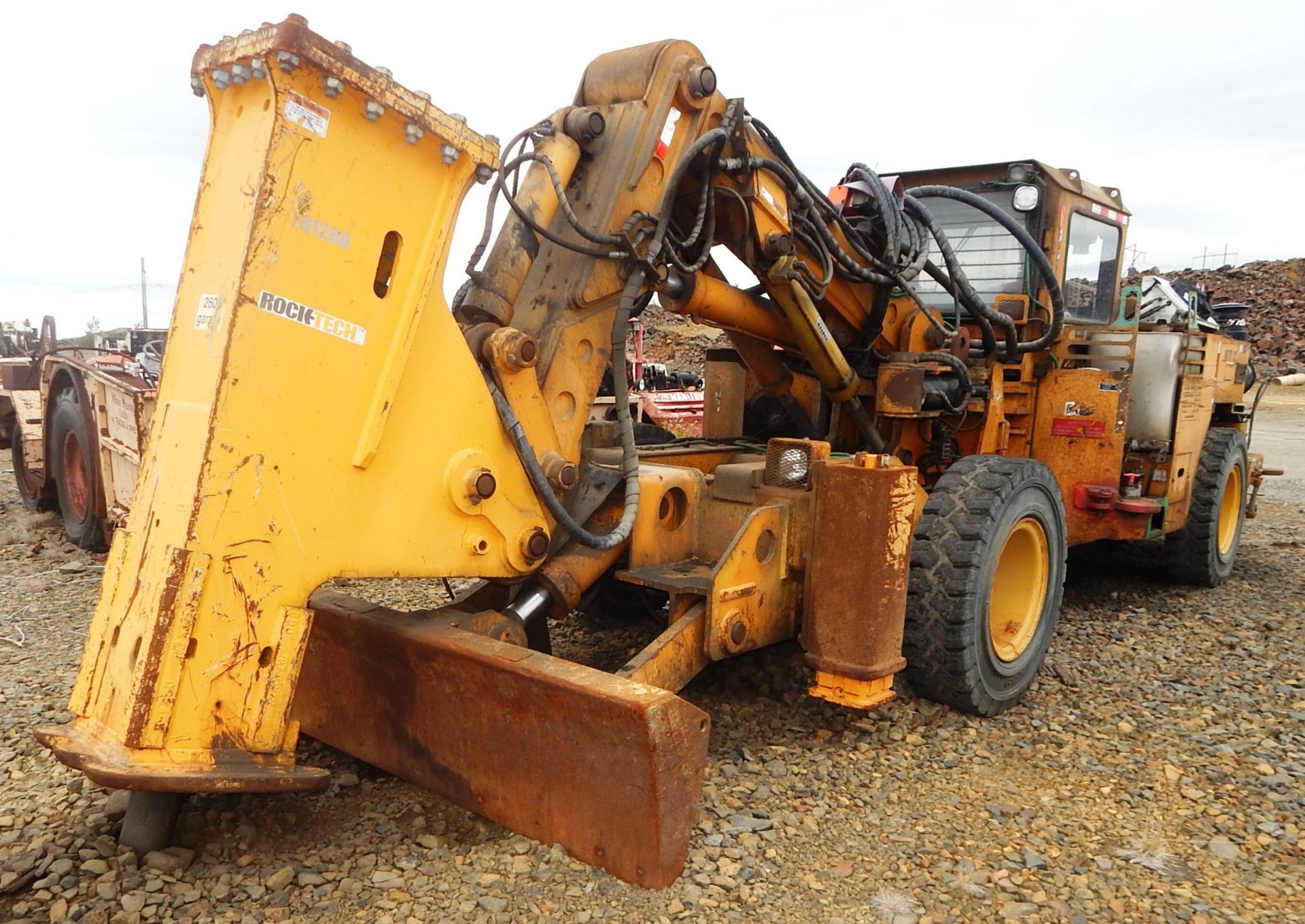 BTI TM15X-TB1280XCS ROCK BREAKER WITH ROCK TECH BT1280 ATTACHMENT S/N: 2006046 (UNIT 046)(LOCATED AT - Image 14 of 16
