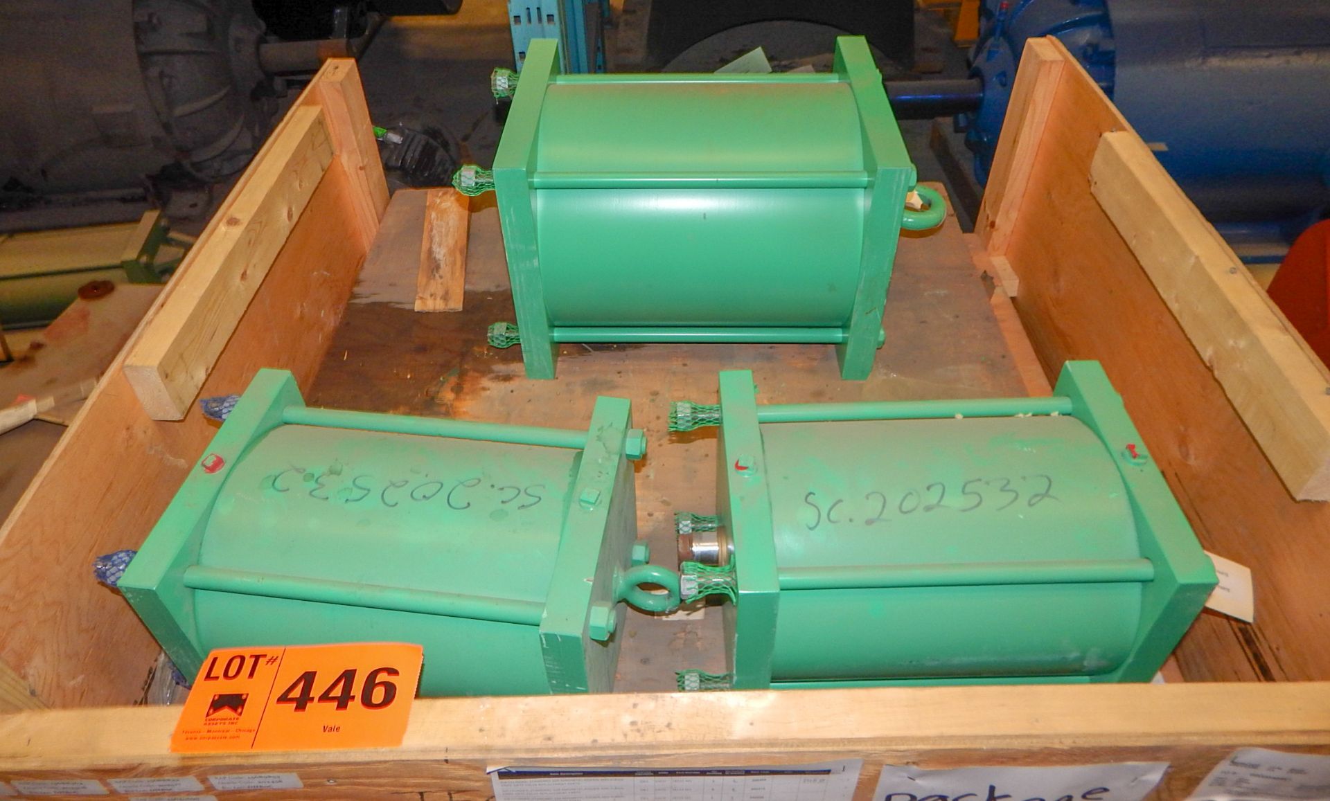 LOT/ LINEAR ACTUATING CYLINDERS (LOCATED IN YARD)