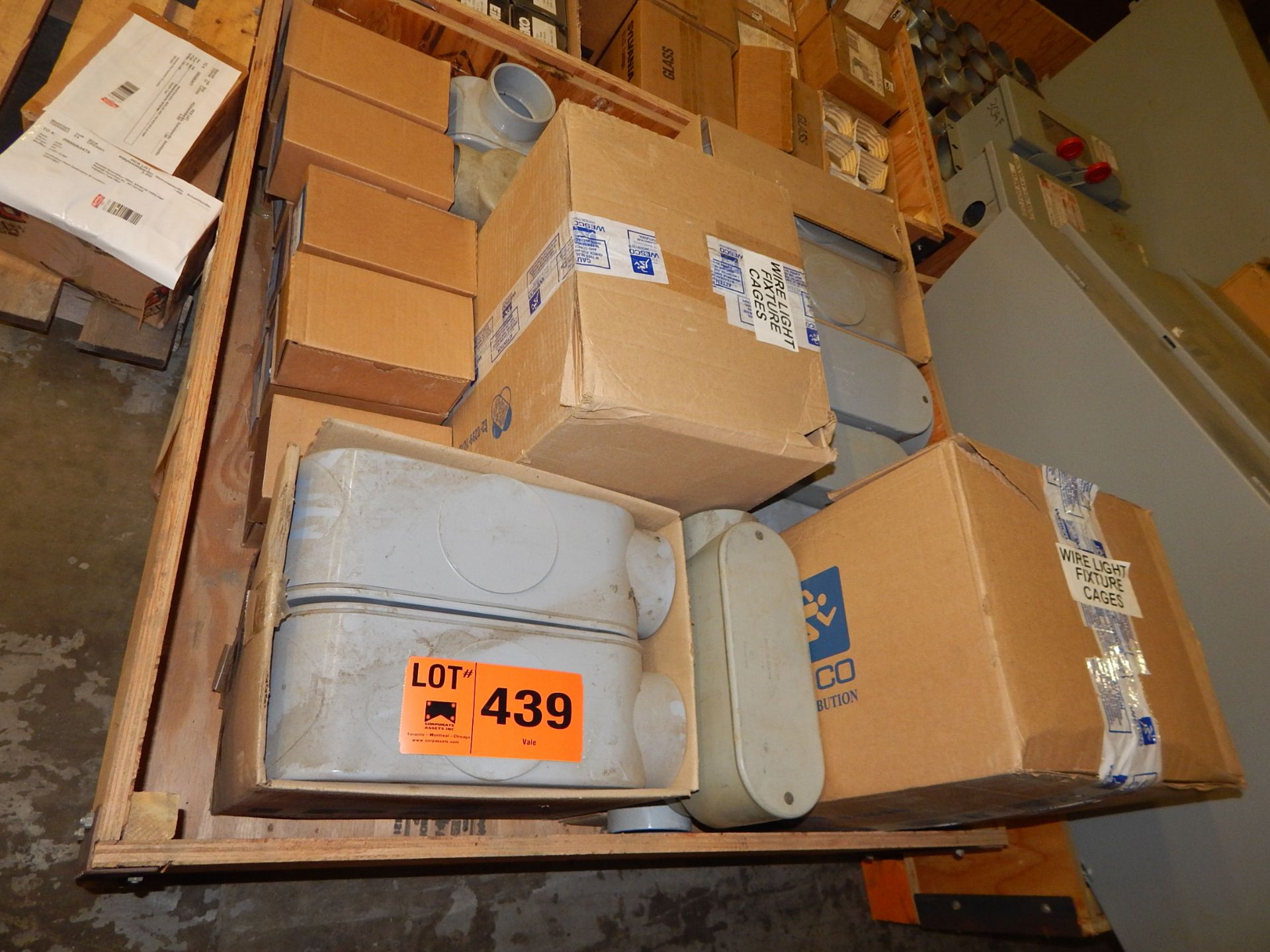 LOT/ ELECTRICAL COUPLINGS, COVERS AND BREAKERS (LOCATED AT CMD WAREHOUSE HYDRAULIC ROOM)