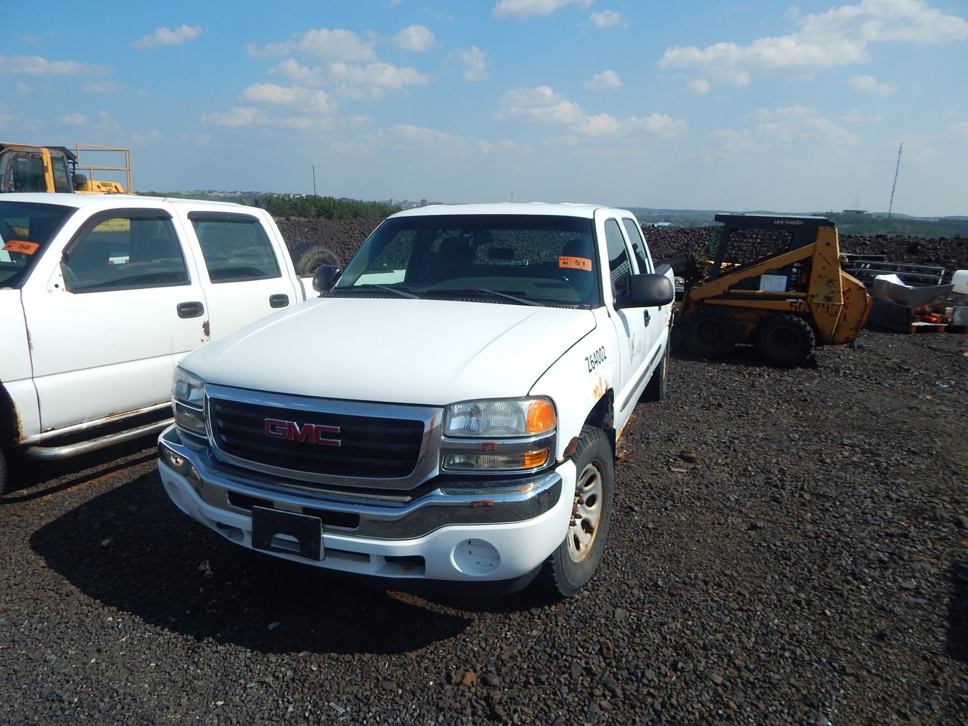 GMC SIERRA 1500 (2005) PICKUP TRUCK WITH V8 ENGINE, AUTOMATIC TRANSMISSION, 4X4, EXTENDED CAB VIN: