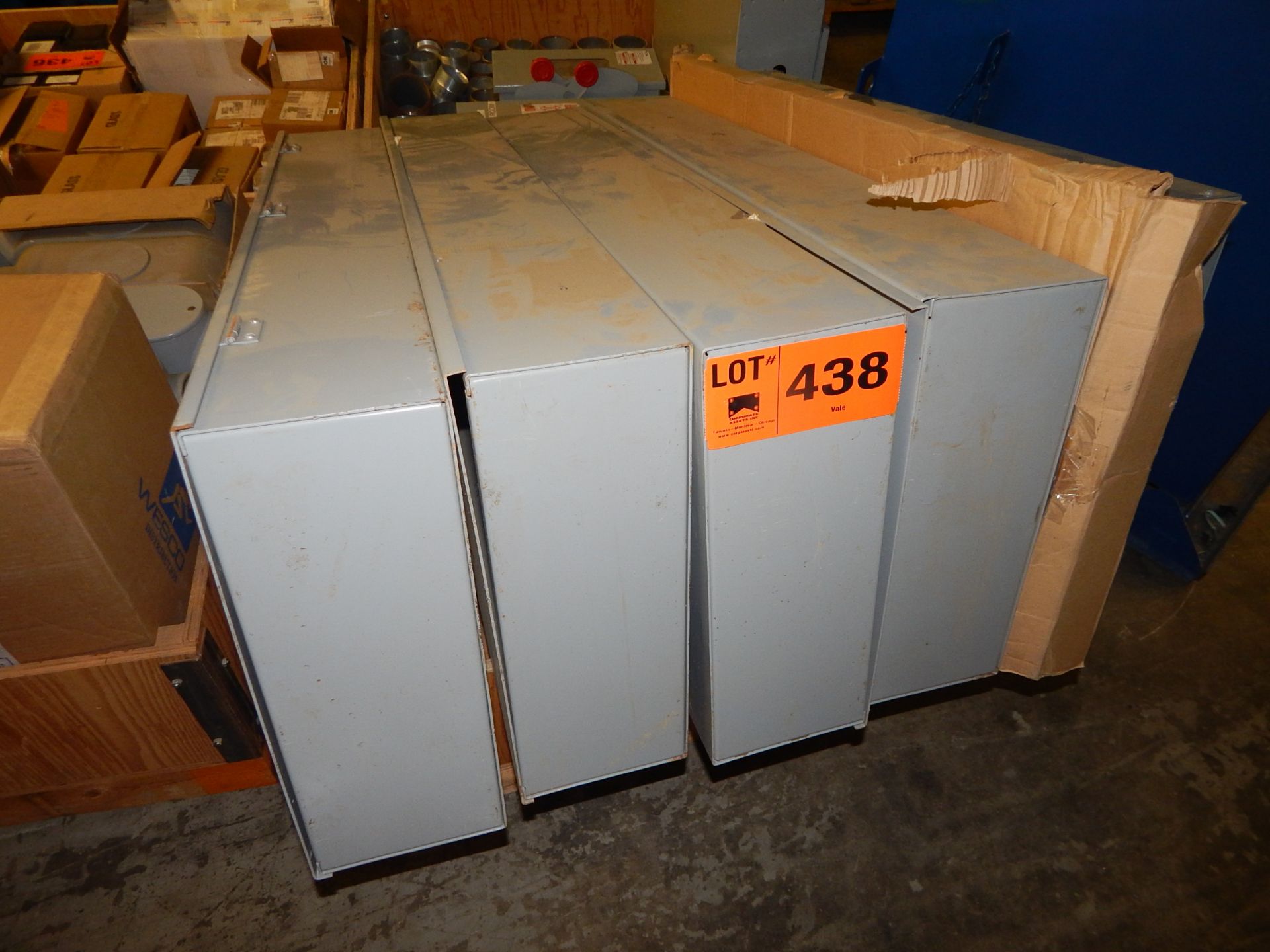 LOT/ 225AMP SPLITTER PANELS (LOCATED AT CMD WAREHOUSE HYDRAULIC ROOM)