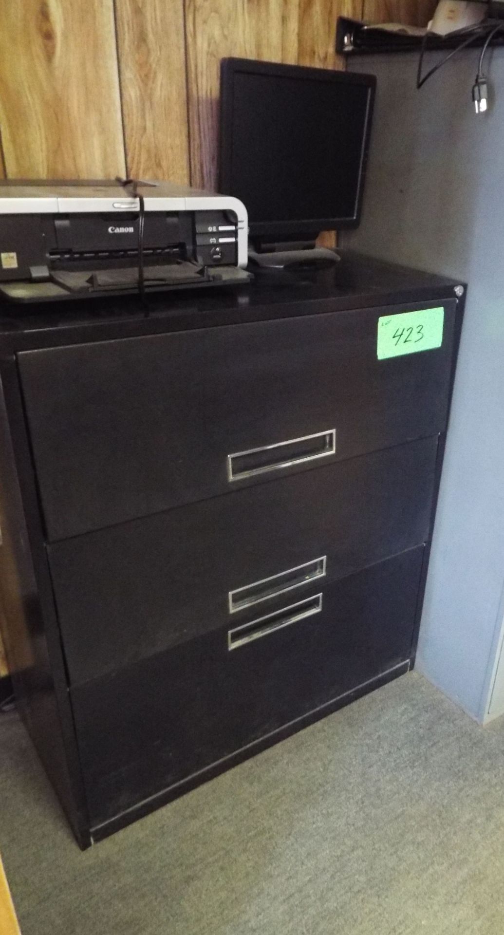 LOT/ 3 DRAWER LATERAL FILE CABINET & VERTICAL FILE CABINET