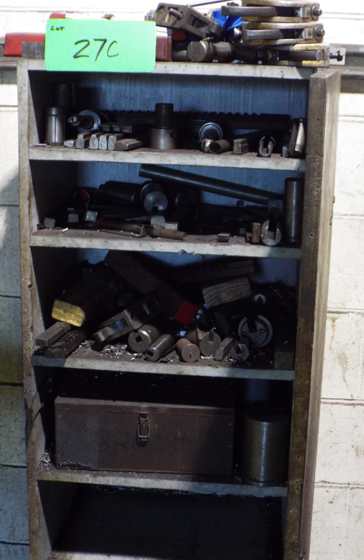 LOT/ CABINET WITH BROACHES & GUIDES