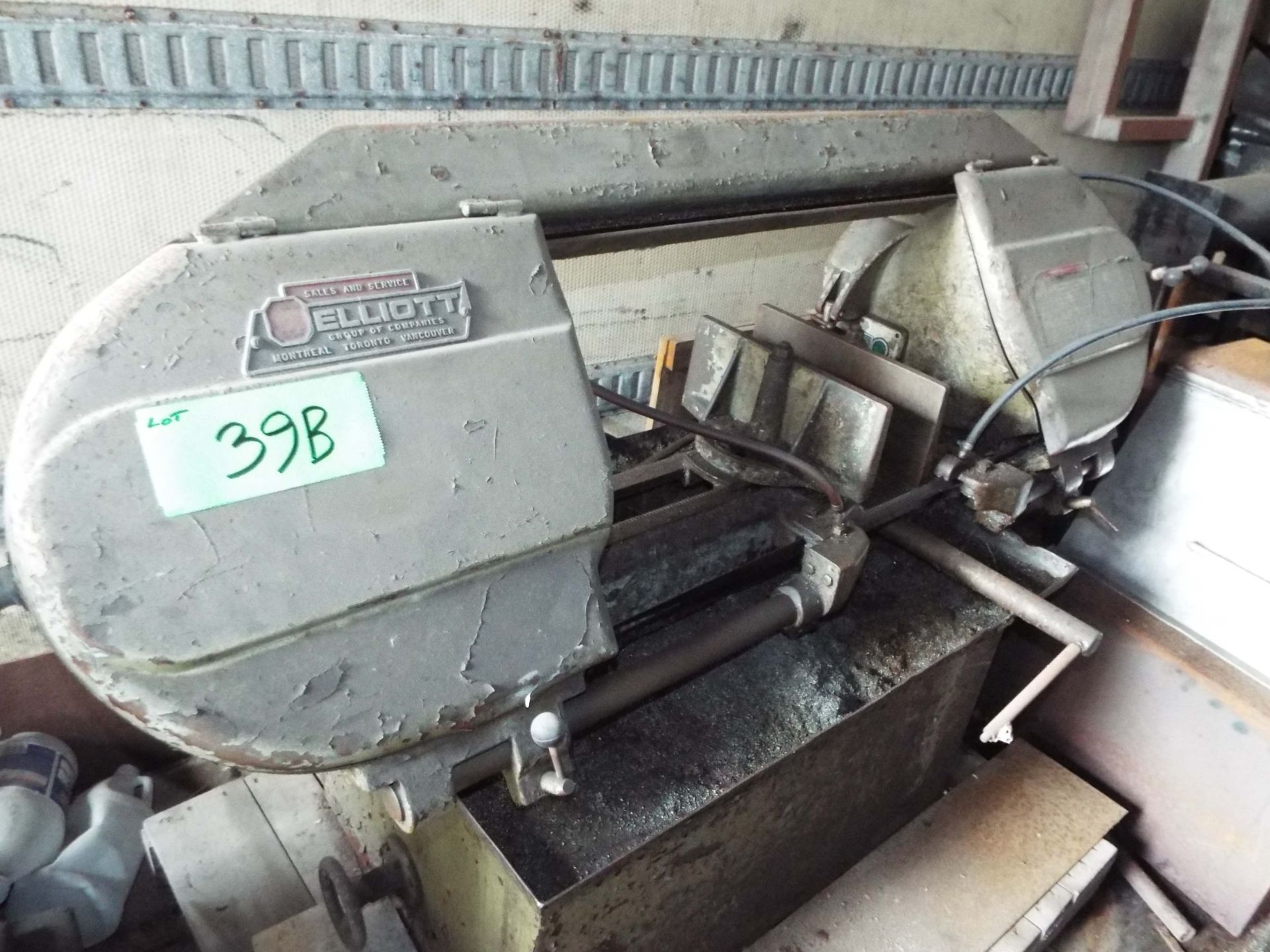 MFG. UNKNOWN HORIZONTAL BAND SAW WITH APPROX. 29"X14" CUTTING CAPACITY, COOLANT, S/N: N/A (CI) [