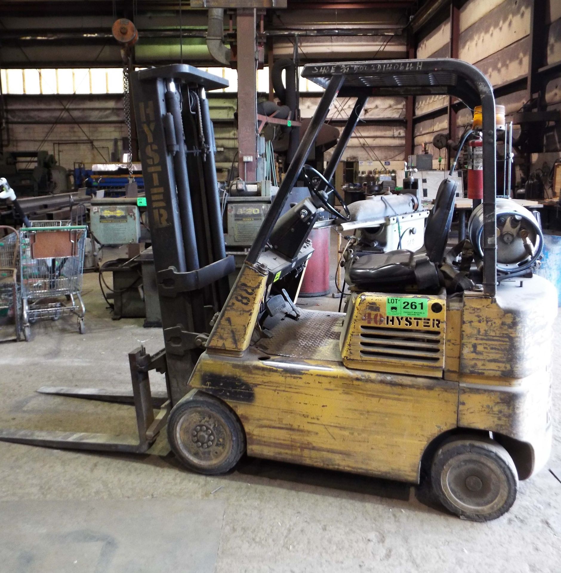 HYSTER 40 LPG FORKLIFT WITH 4000 LB. CAPACITY, 2 STAGE MAST, 129" VERTICAL LIFT, SOLID TIRES, S/N: