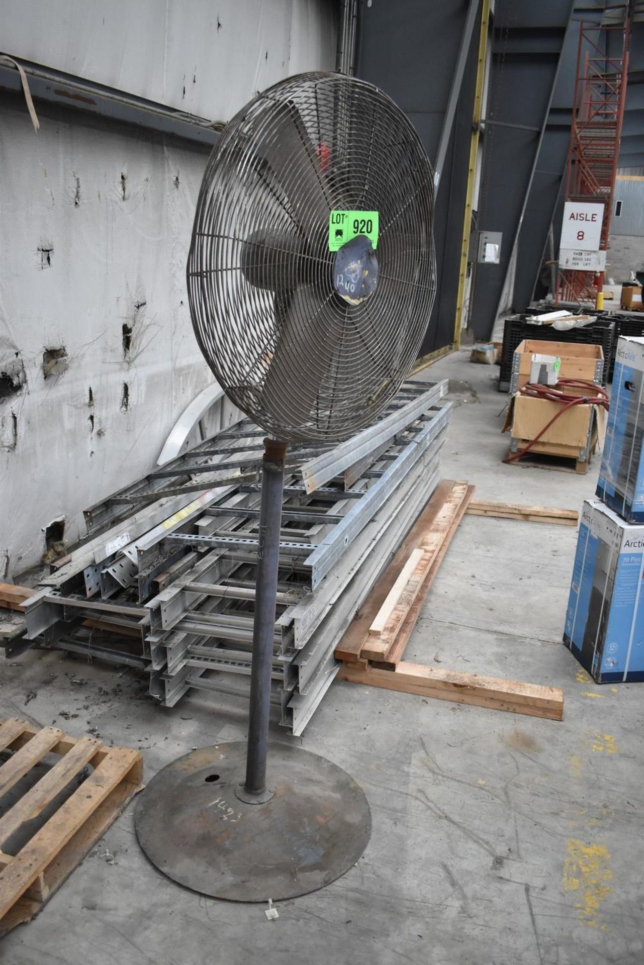 LOT/ BALANCE OF FLOOR TYPE FANS IN WAREHOUSE, APPROX. QTY (4)