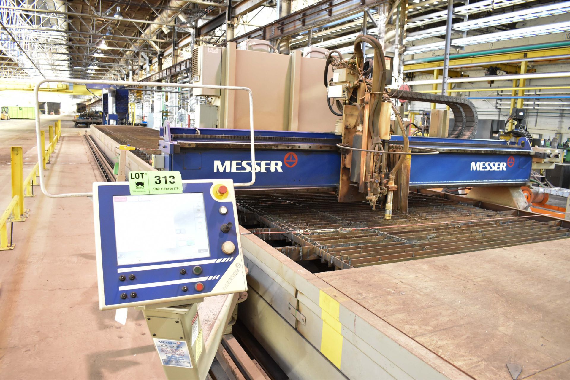 MESSER TMC4510 INDEPENDENT TRAVELLING GANTRY BRIDGE WITH BECKHOFF MESSER CNC CP7002-1070 15" STAND