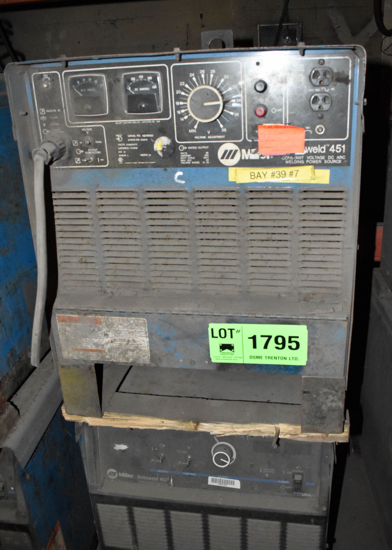 MILLER DELTAWELD 651 WELDING POWER SOURCE [RIGGING FEE FOR LOT# 1795 - $40 USD +PLUS TAXES]