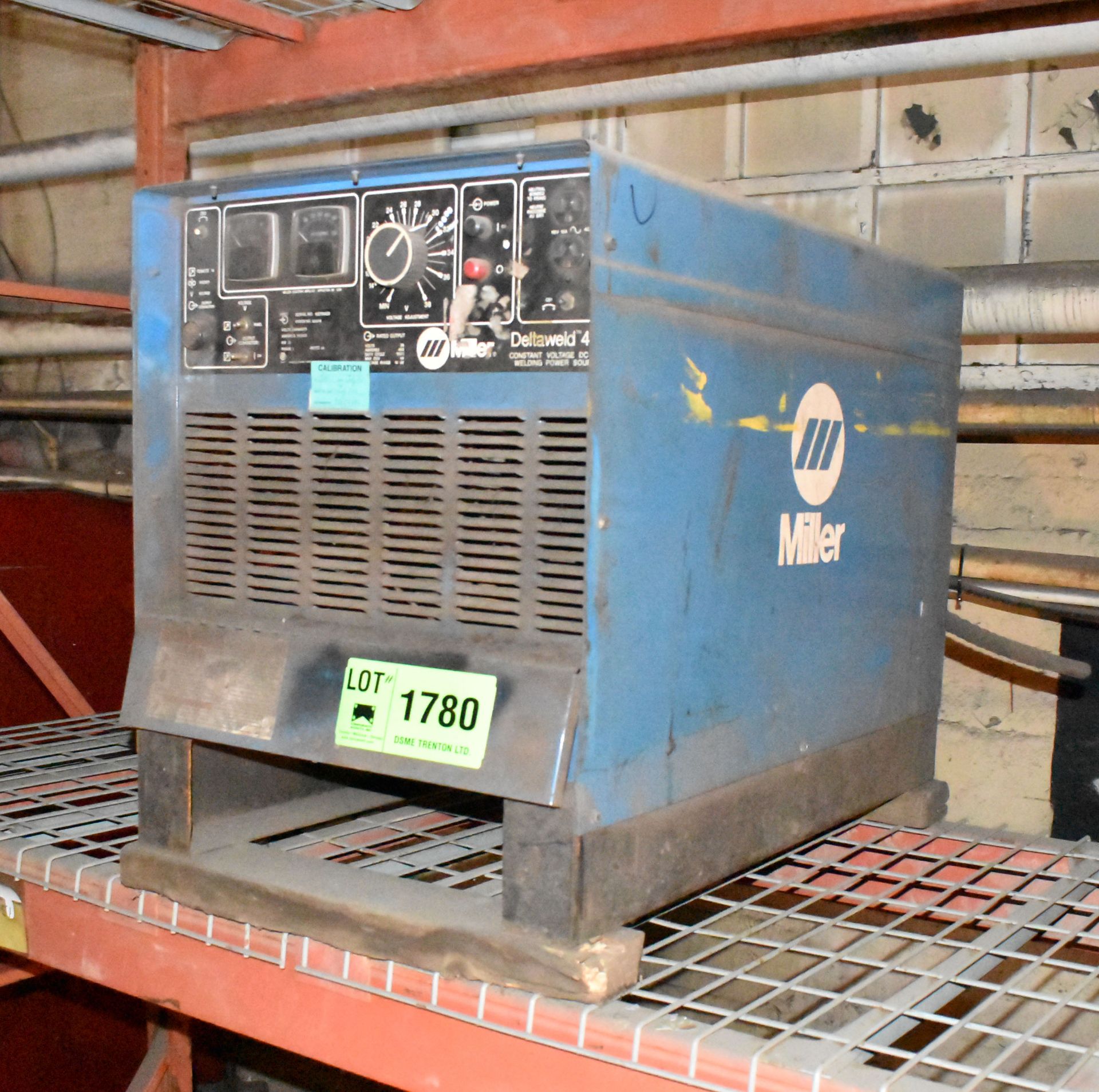 MILLER DELTAWELD 451 WELDING POWER SOURCE [RIGGING FEE FOR LOT# 1780 - $40 USD +PLUS TAXES]