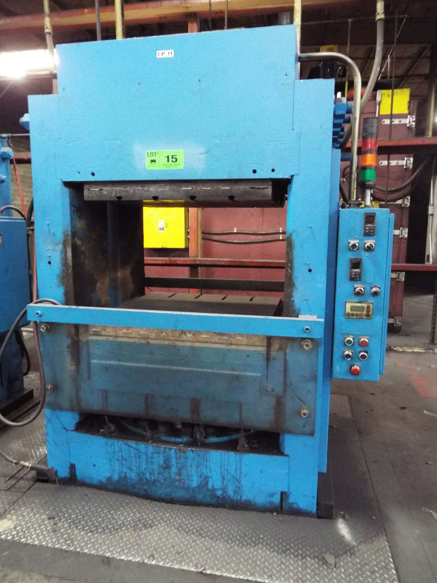 MFG. UNKNOWN HYDRAULIC MOLD PRESS WITH 36"X36" ELECTRIC HEATED PLATENS, ALLEN-BRADLEY PANELVIEW C200