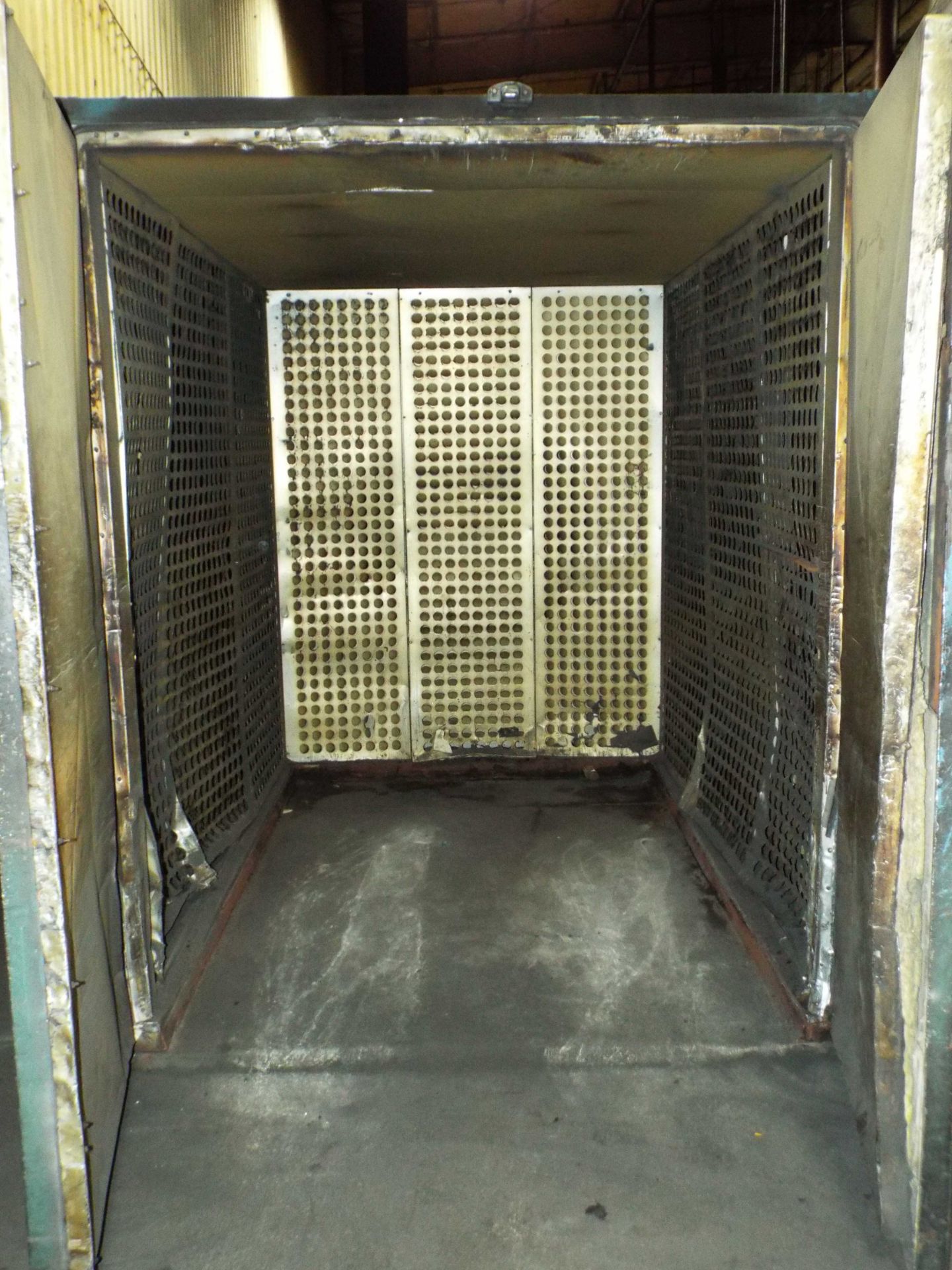 MFG. UNKNOWN WALK-IN BATCH OVEN WITH 450 DEG. F MAX. TEMPERATURE, 72"X103"X89" BOX, S/N: N/A (CI) - Image 2 of 2