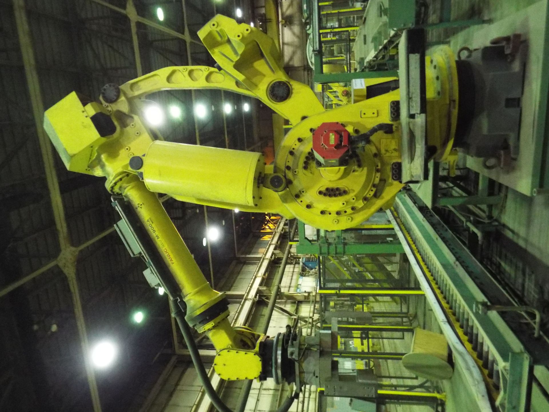 LOT/ FANUC M-900iA 6 AXIS PICK AND PLACE ROBOT WITH DRUM PICKING HEAD, ROBOT TOOL CHANGE STATION,
