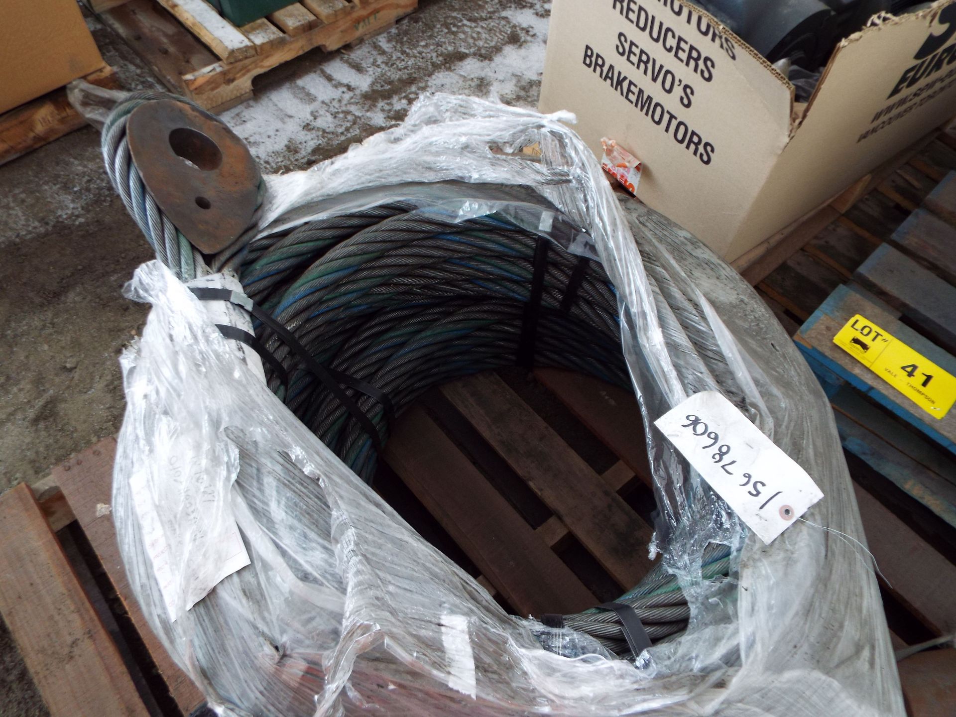 LOT/ CONTENTS OF SKID - SET OF 1.5” DIA, 6 X 37 IWRC BRAIDED WIRE HOISTING ROPES (PLT 101) - Image 2 of 2