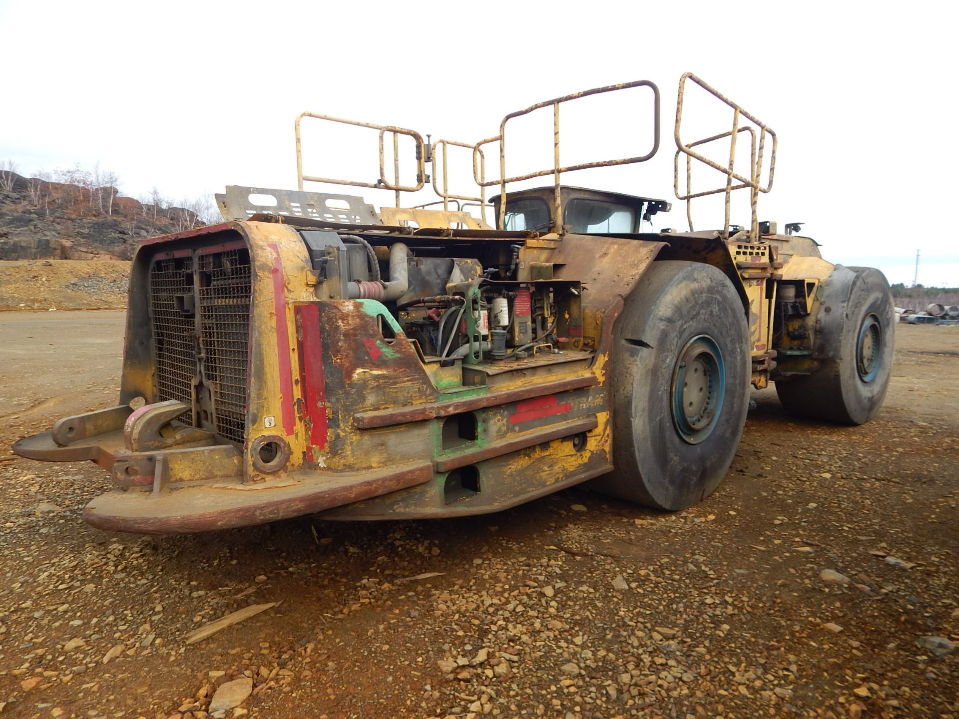 ATLAS COPCO ST1520 SCOOP TRAM WITH 4069 HOURS (RECORDED ON METER AT TIME OF LISTING) S/N: N/A / - Image 5 of 5