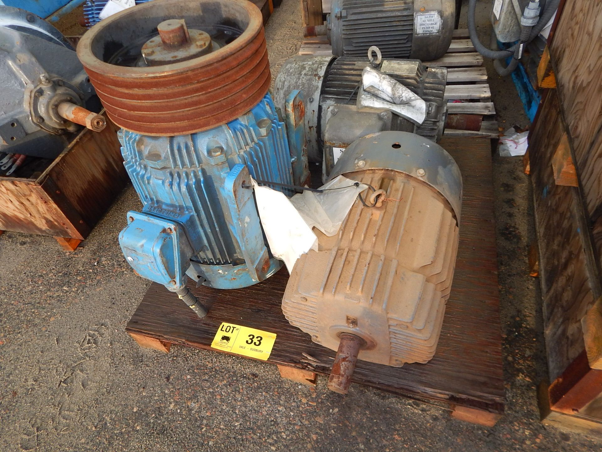 LOT/ ELECTRIC MOTORS (LOCATED AT CMD YARD)