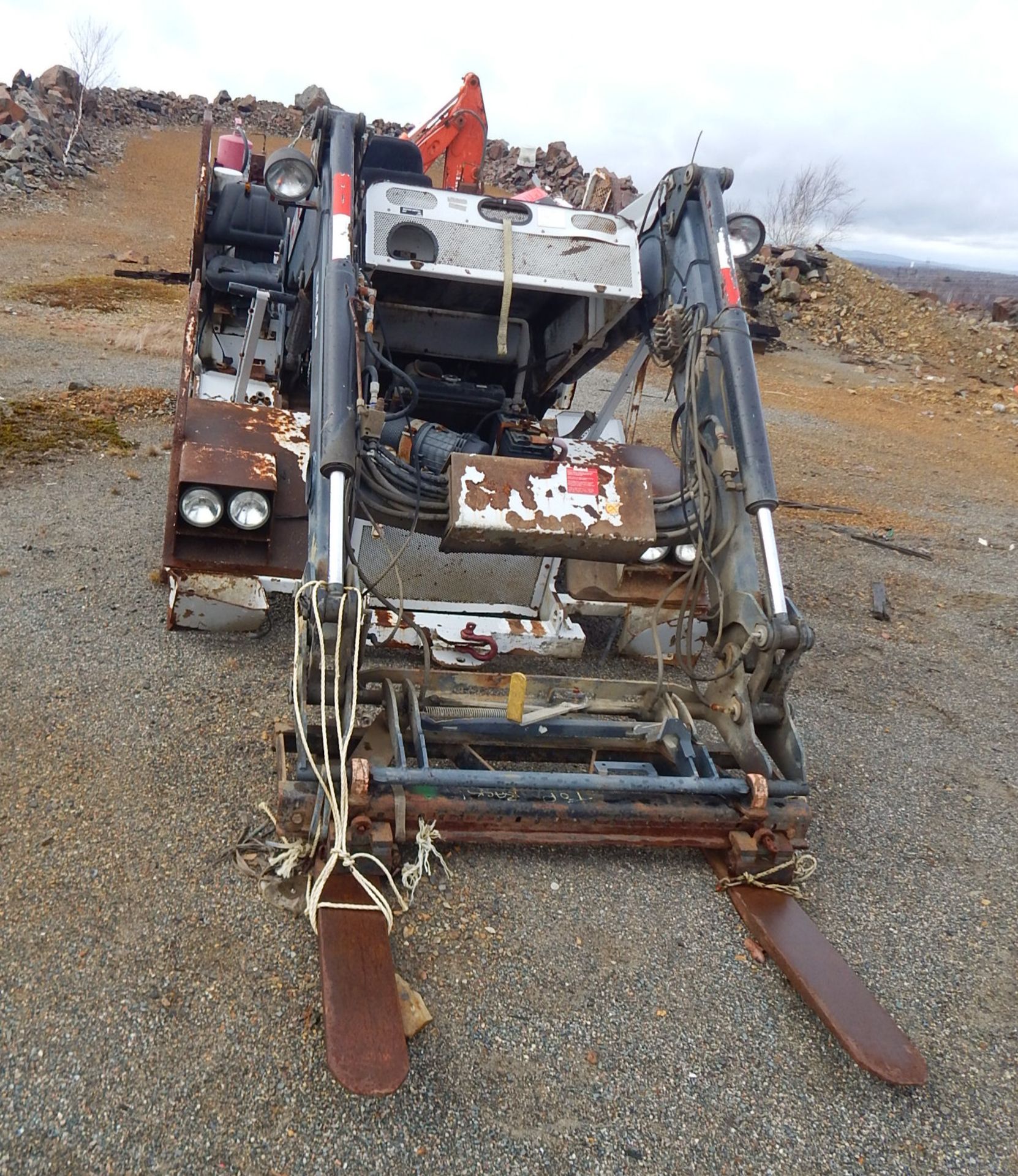 MINE MASTER TORQUEMATIC UTILITY VEHICLE WITH Q46 FORKLIFT AND BACKHOE ATTACHMENTS S/N: N/A /6604 ( - Image 3 of 4