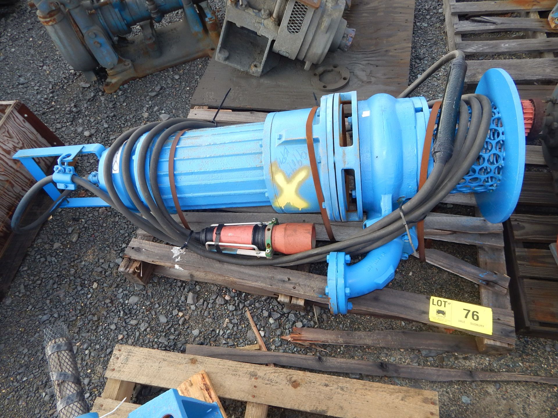 SUBMERSIBLE PUMP (LOCATED AT CMD YARD)