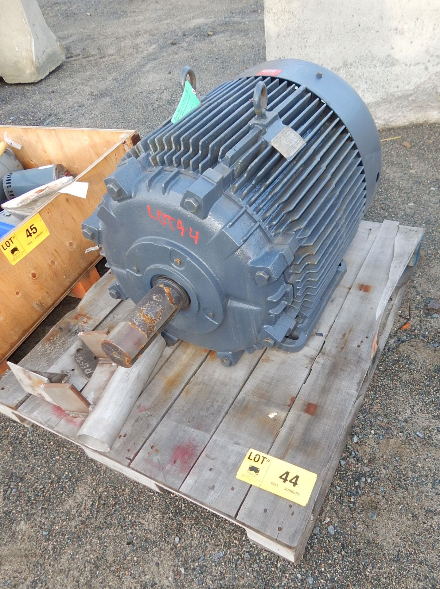 WESTINGHOUSE 100HP/575VOLT/1783RPM ELECTRIC MOTOR (LOCATED AT CMD YARD)