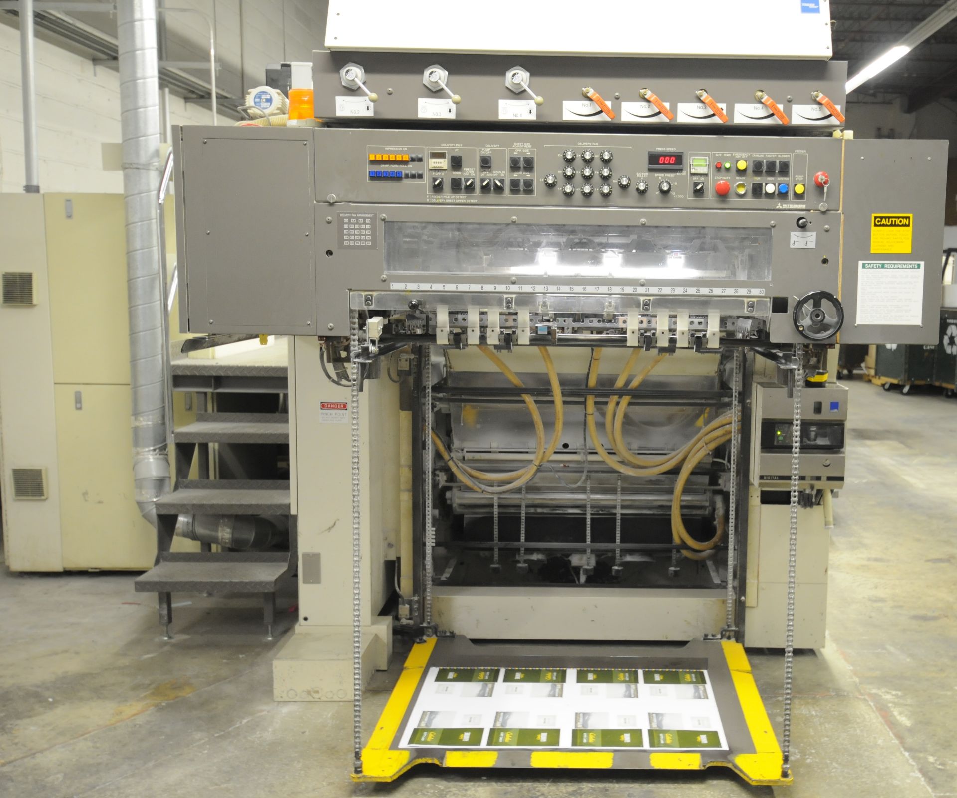 MITSUBISHI (2000) 3FR-5 (5) COLOR, 40"X28" SHEET-FEED OFFSET PERFECTOR PRESS WITH FULLY INTEGRATED - Image 5 of 13