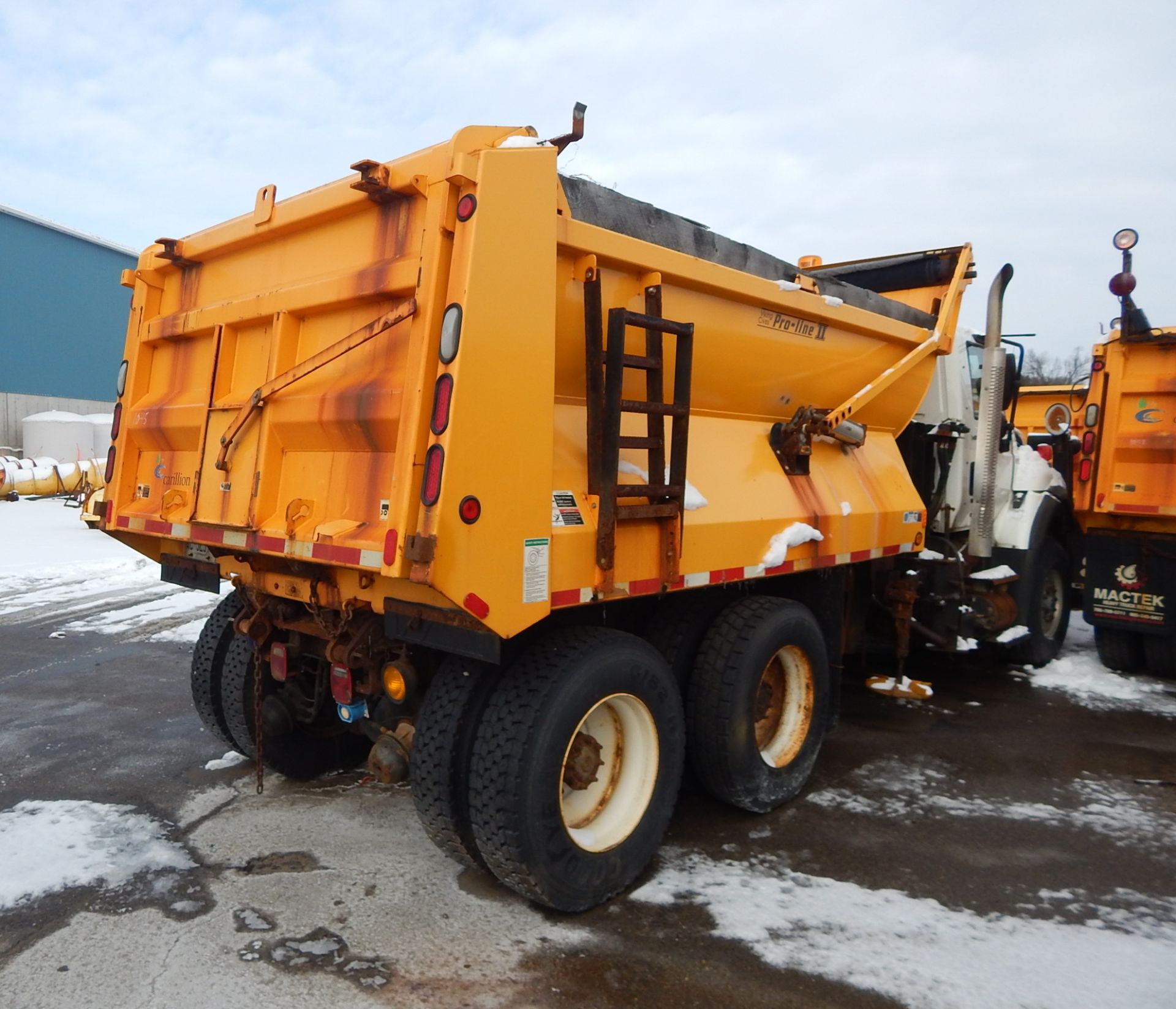 INTERNATIONAL (2012) WORKSTAR 7600 6X4 TANDEM AXLE PLOW TRUCK WITH 9.4L MAXXFORCE 9 TURBO DIESEL - Image 5 of 5