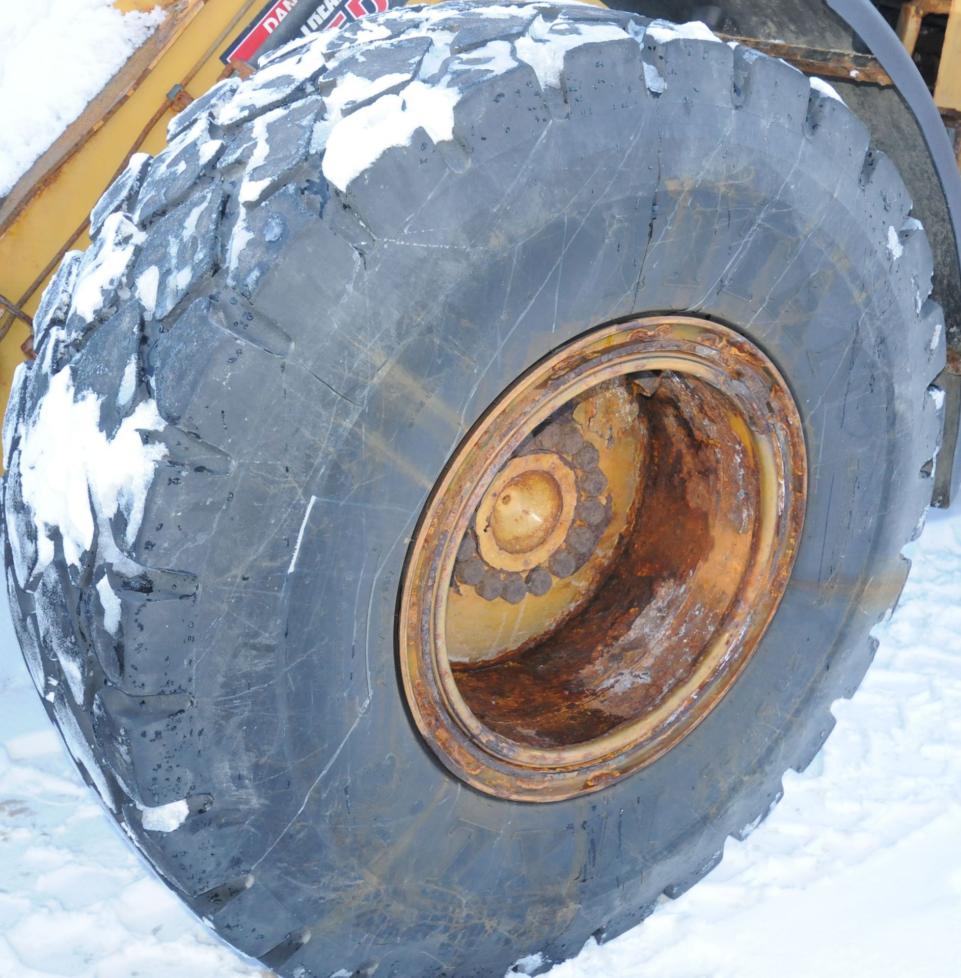 CATERPILLAR (2011) 924H ARTICULATING FRONT END WHEEL LOADER WITH CAT FORK ATTACHMENT, APPROX. 7, - Image 11 of 18