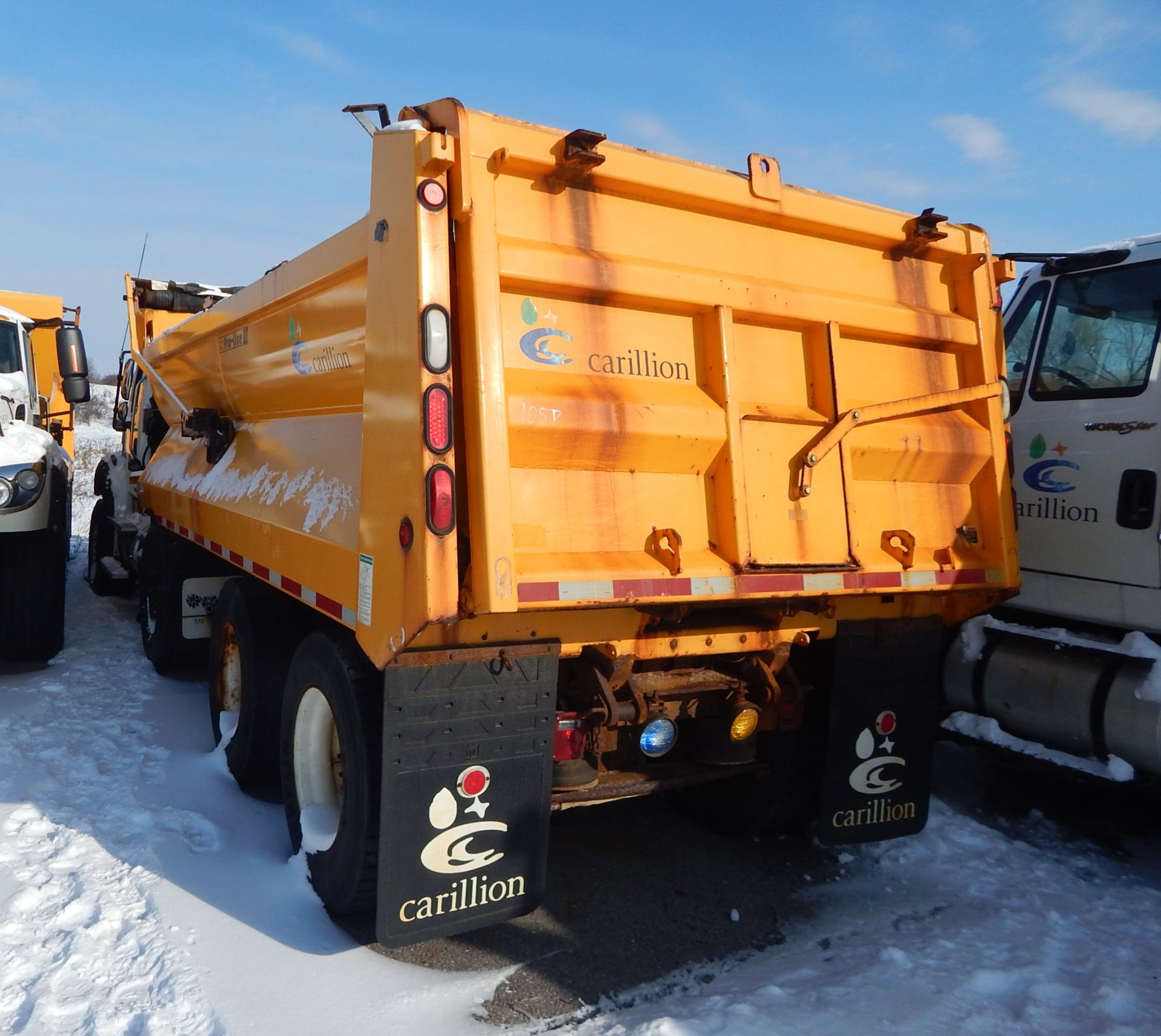 FREIGHTLINER (2012) M2 112V TRI AXLE PLOW TRUCK WITH 12.8L DETROIT DIESEL DD13 TURBO DIESEL - Image 6 of 6