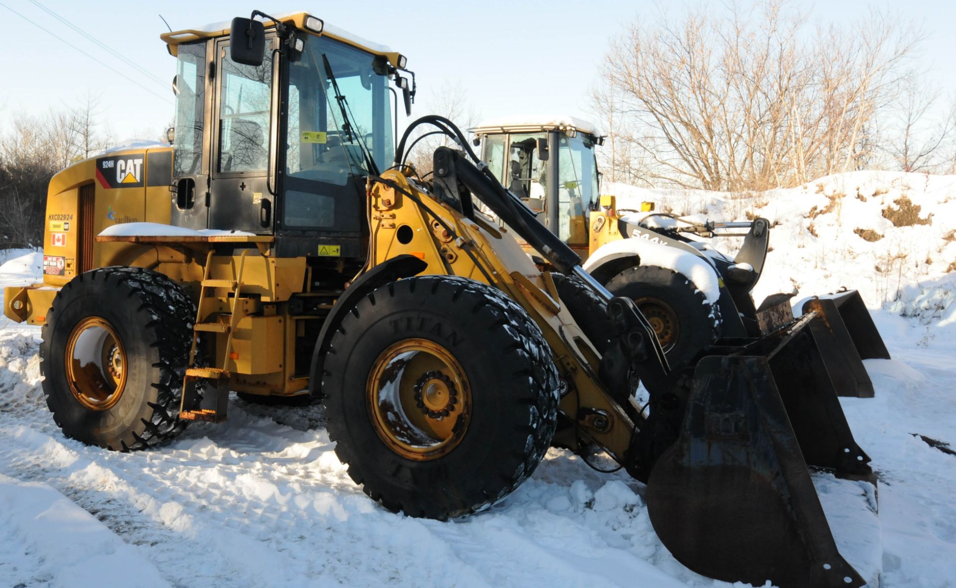 CATERPILLAR (2011) 924H ARTICULATING FRONT END WHEEL LOADER WITH CAT BUCKET ATTACHMENT, APPROX. 2, - Image 4 of 17