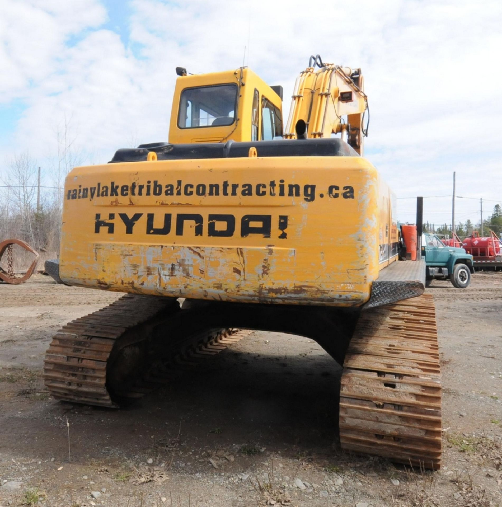 HYUNDAI (2004) 210LC-7 HYDRAULIC EXCAVATOR WITH CUMMINS B5.9-C TURBO DIESEL ENGINE WITH 155 HP, - Image 6 of 10