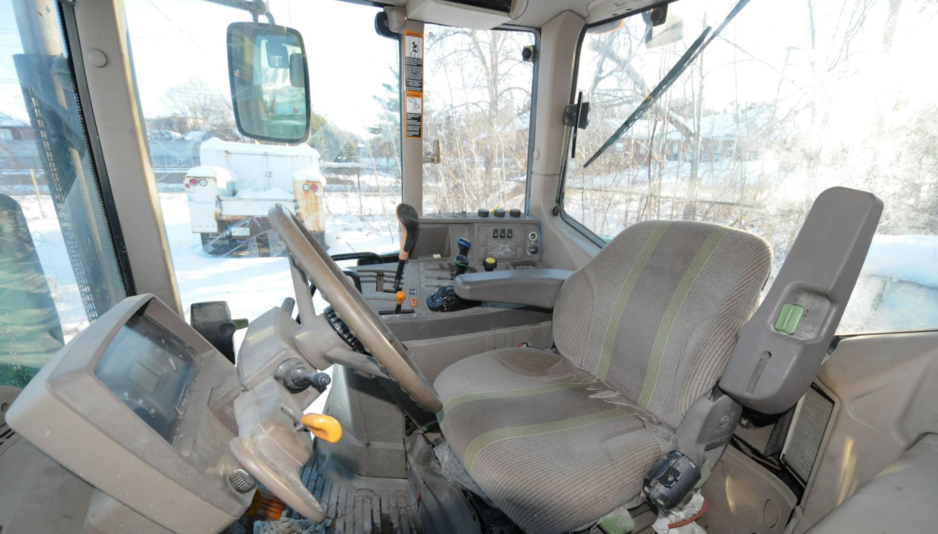 JOHN DEERE (2012) 6430 TRACTOR WITH JD 4.5L ENGINE, 4WD, JOHN DEERE H340 HYDRAULIC LOADER - Image 8 of 9