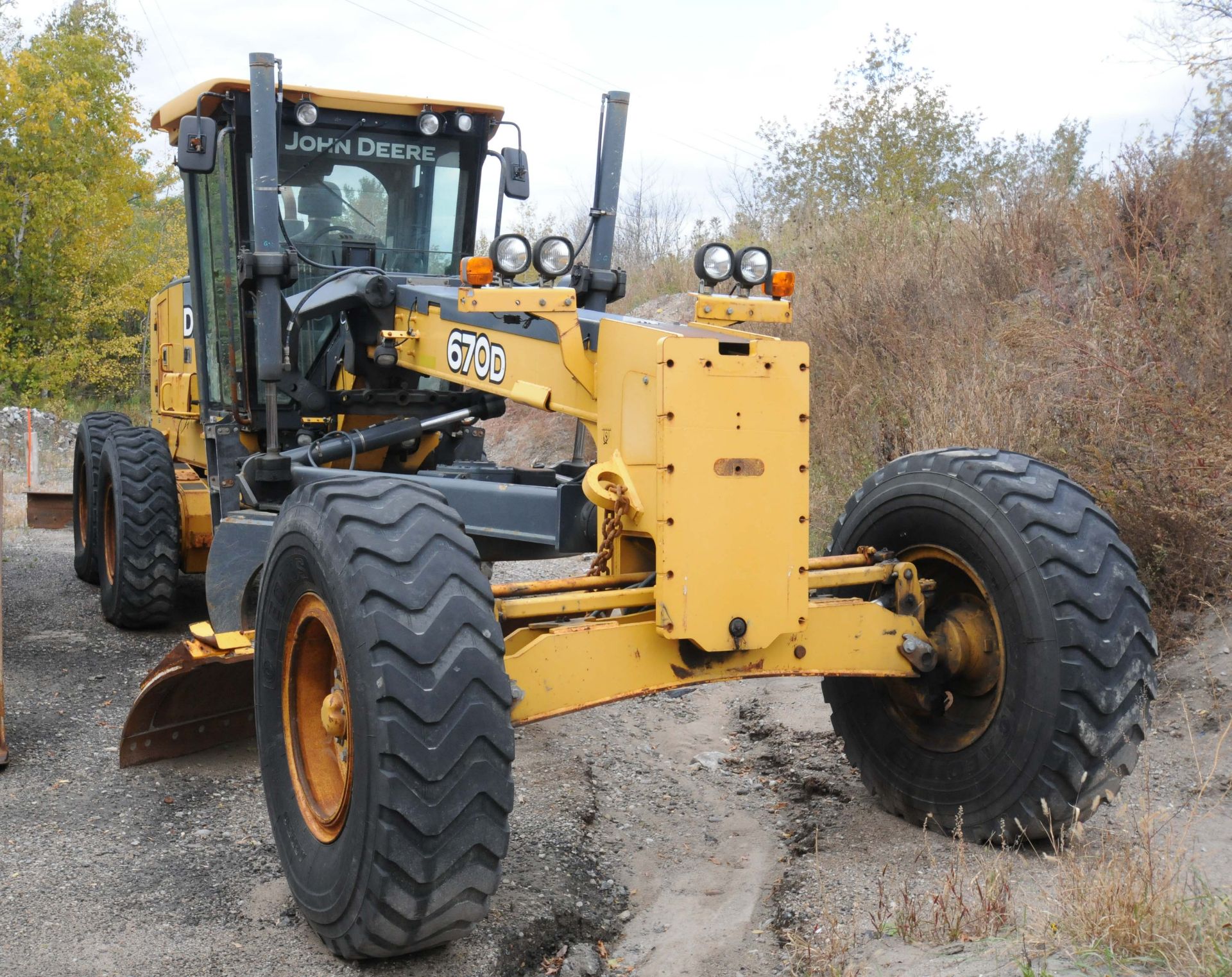 JOHN DEERE (2008) 670D MOTOR GRADER, APPROX. 5,998 HRS RECORDED ON METER AT THE TIME OF LISTING, - Image 3 of 12