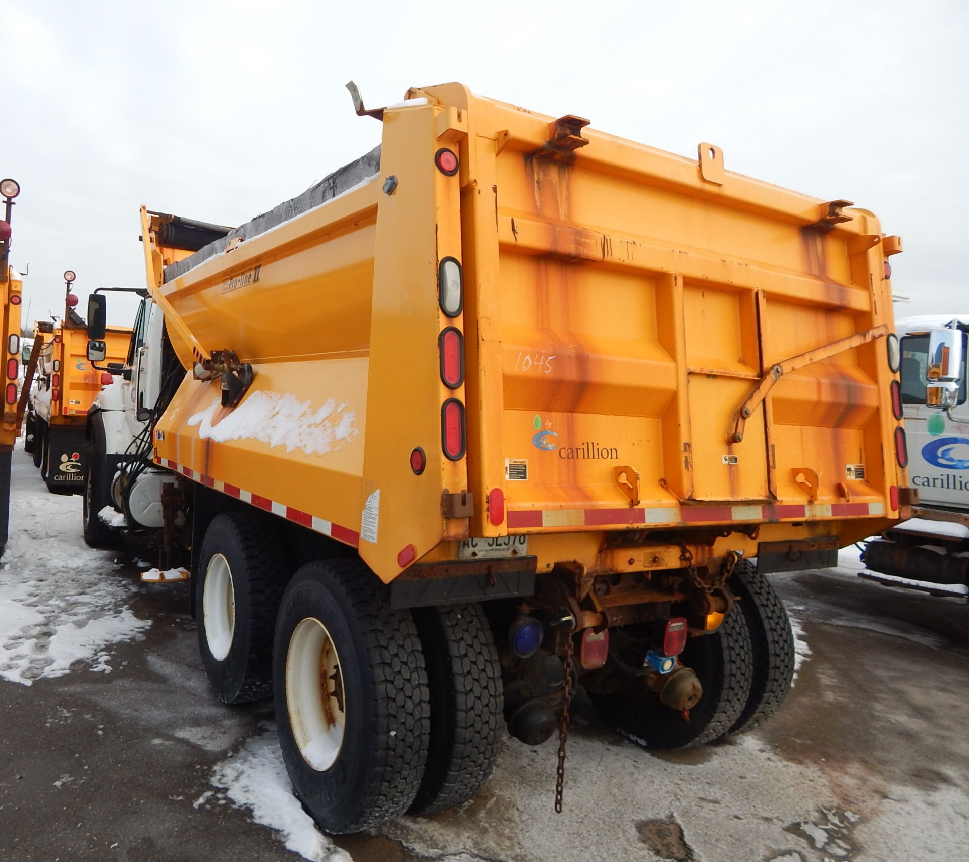 INTERNATIONAL (2012) WORKSTAR 7600 6X4 TANDEM AXLE PLOW TRUCK WITH 9.4L MAXXFORCE 9 TURBO DIESEL - Image 4 of 5