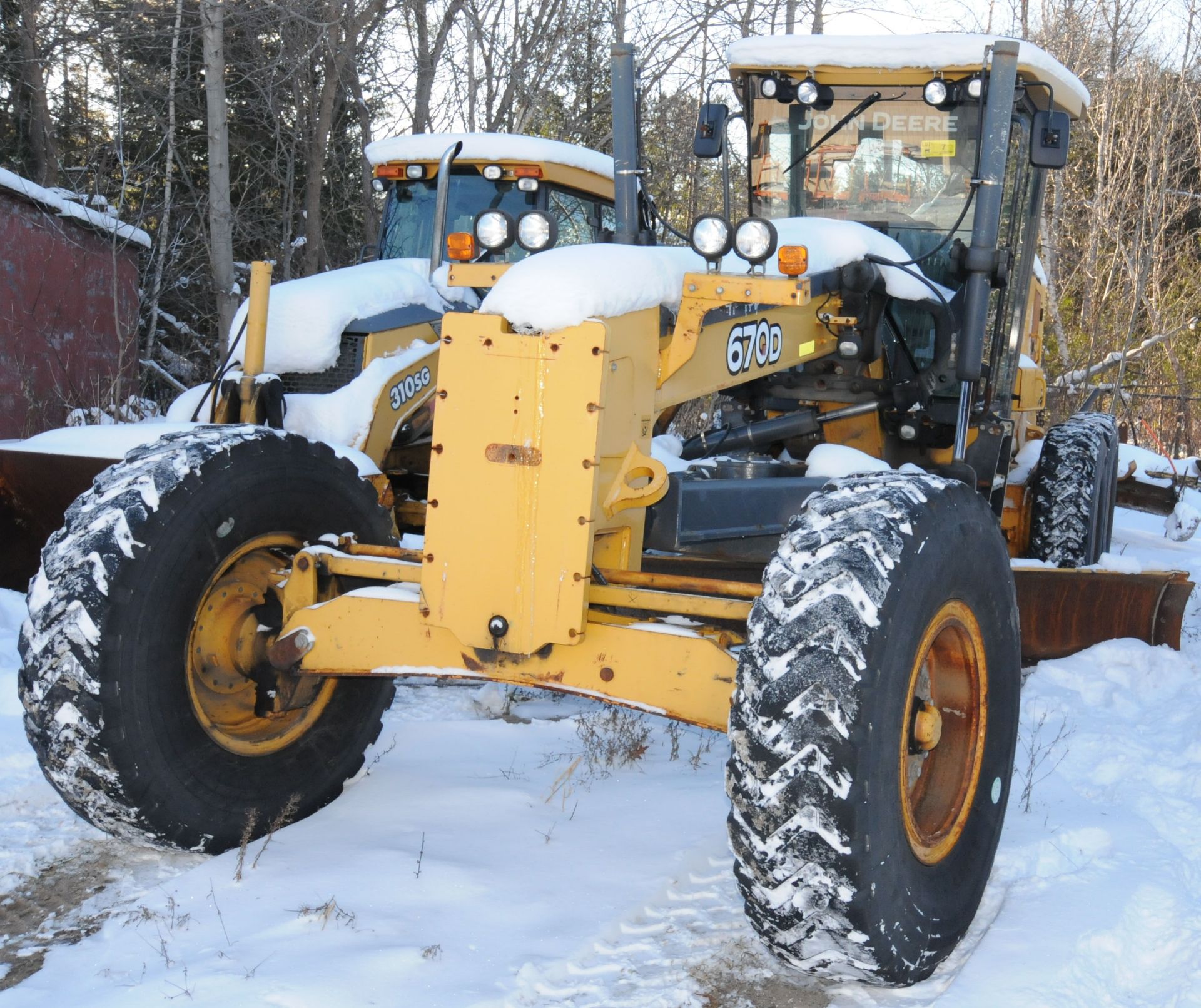 JOHN DEERE (2008) 670D MOTOR GRADER, APPROX. 5,998 HRS RECORDED ON METER AT THE TIME OF LISTING, - Image 4 of 12