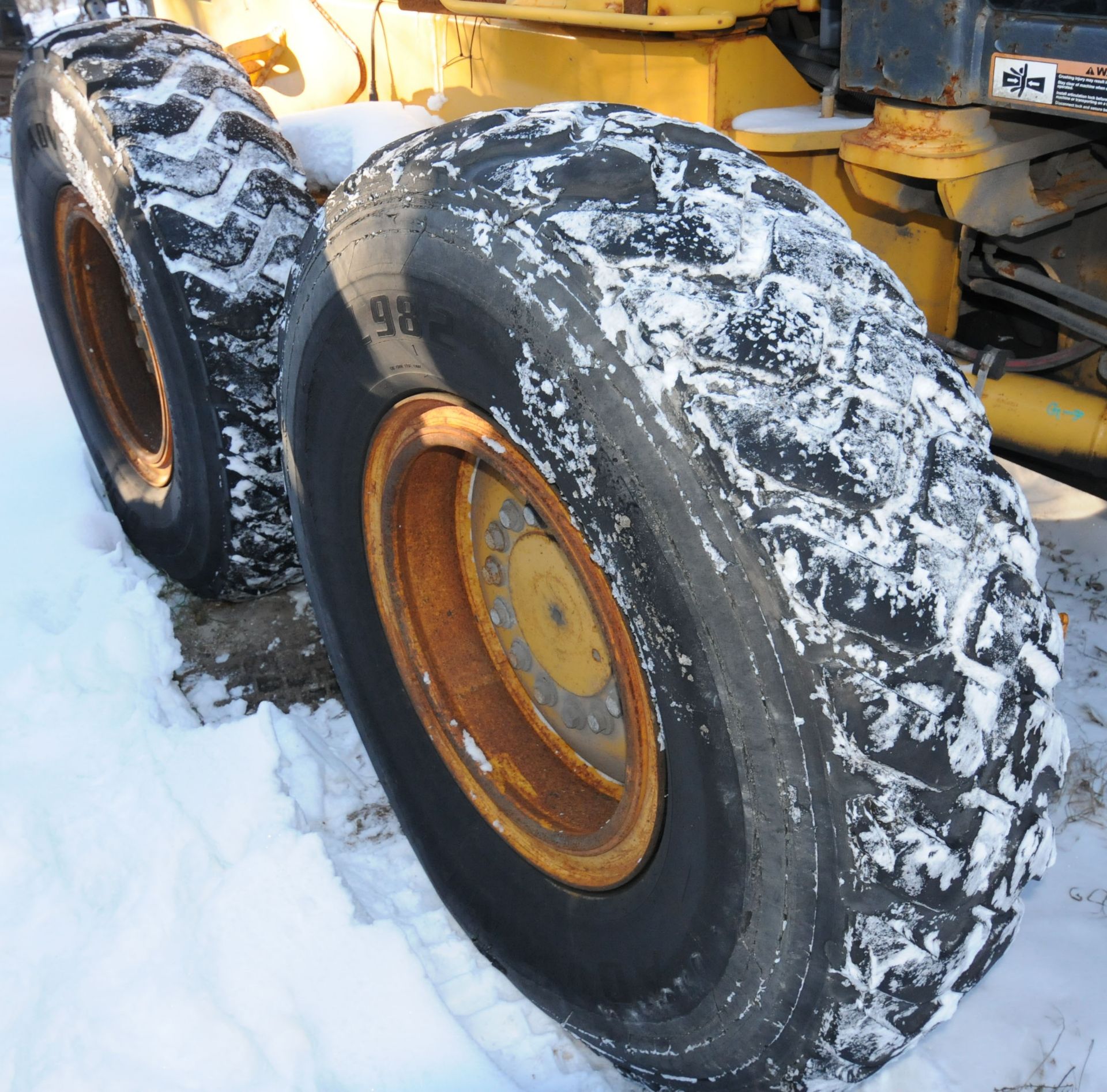 JOHN DEERE (2008) 670D MOTOR GRADER, APPROX. 5,998 HRS RECORDED ON METER AT THE TIME OF LISTING, - Image 11 of 12